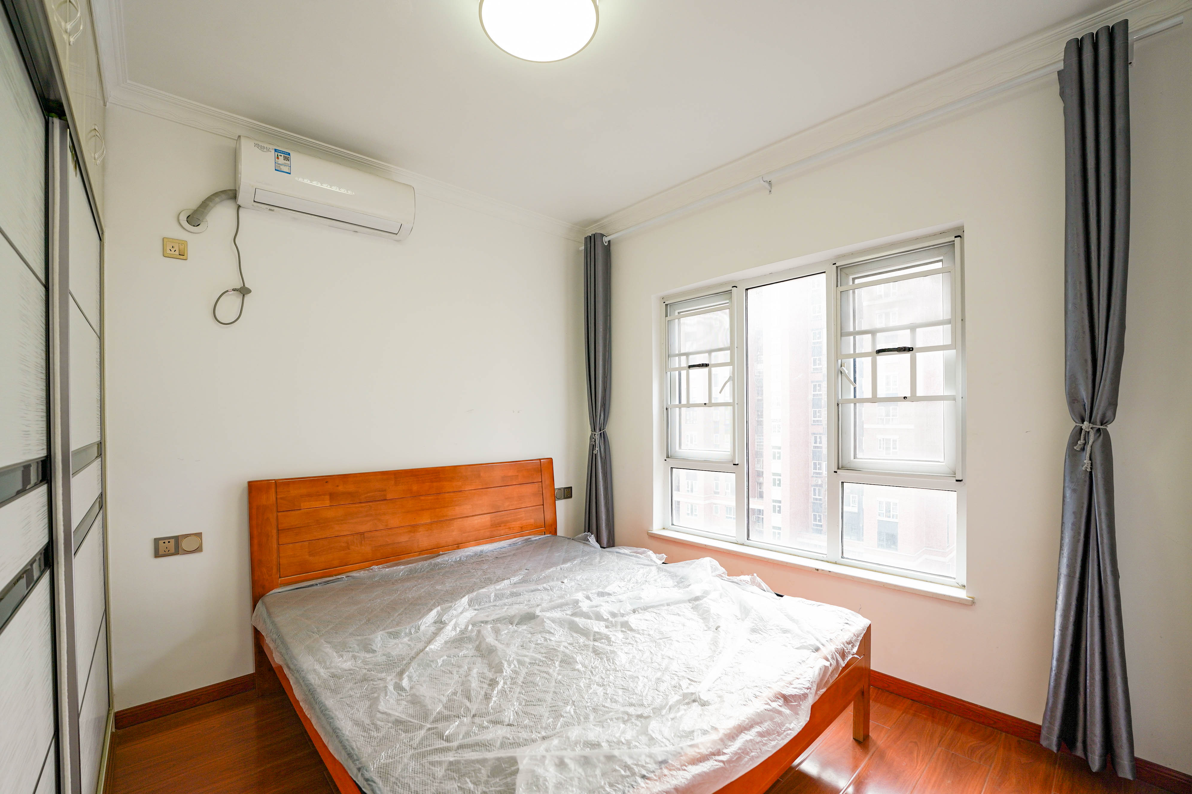 哈佛小镇(五矿哈佛小镇)  3室2厅1卫    68.0万 哈佛小镇(五矿哈佛小镇)  3室2厅1卫    68.0万卧室