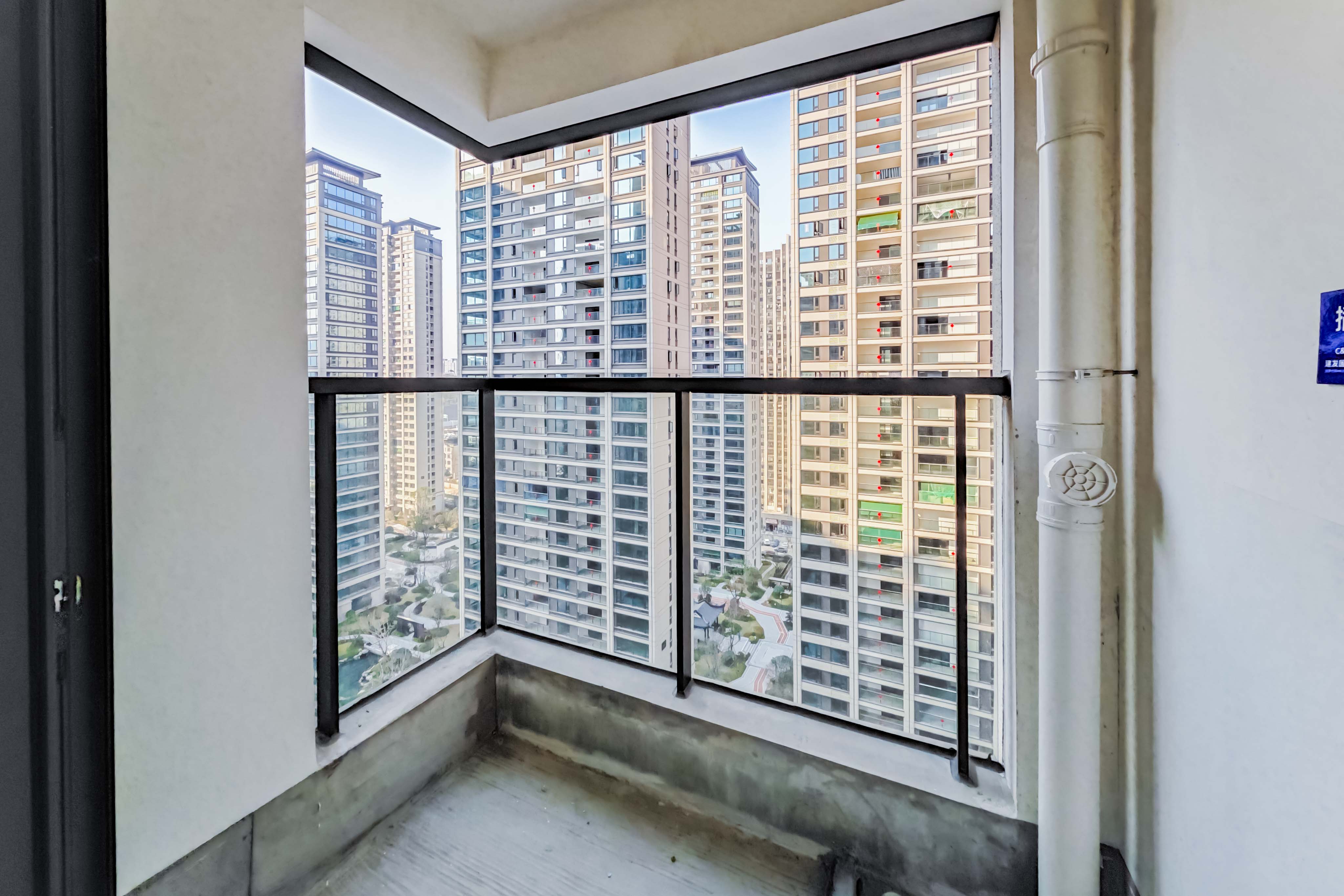 建发玖洲观澜  4室2厅2卫   215.00万其他