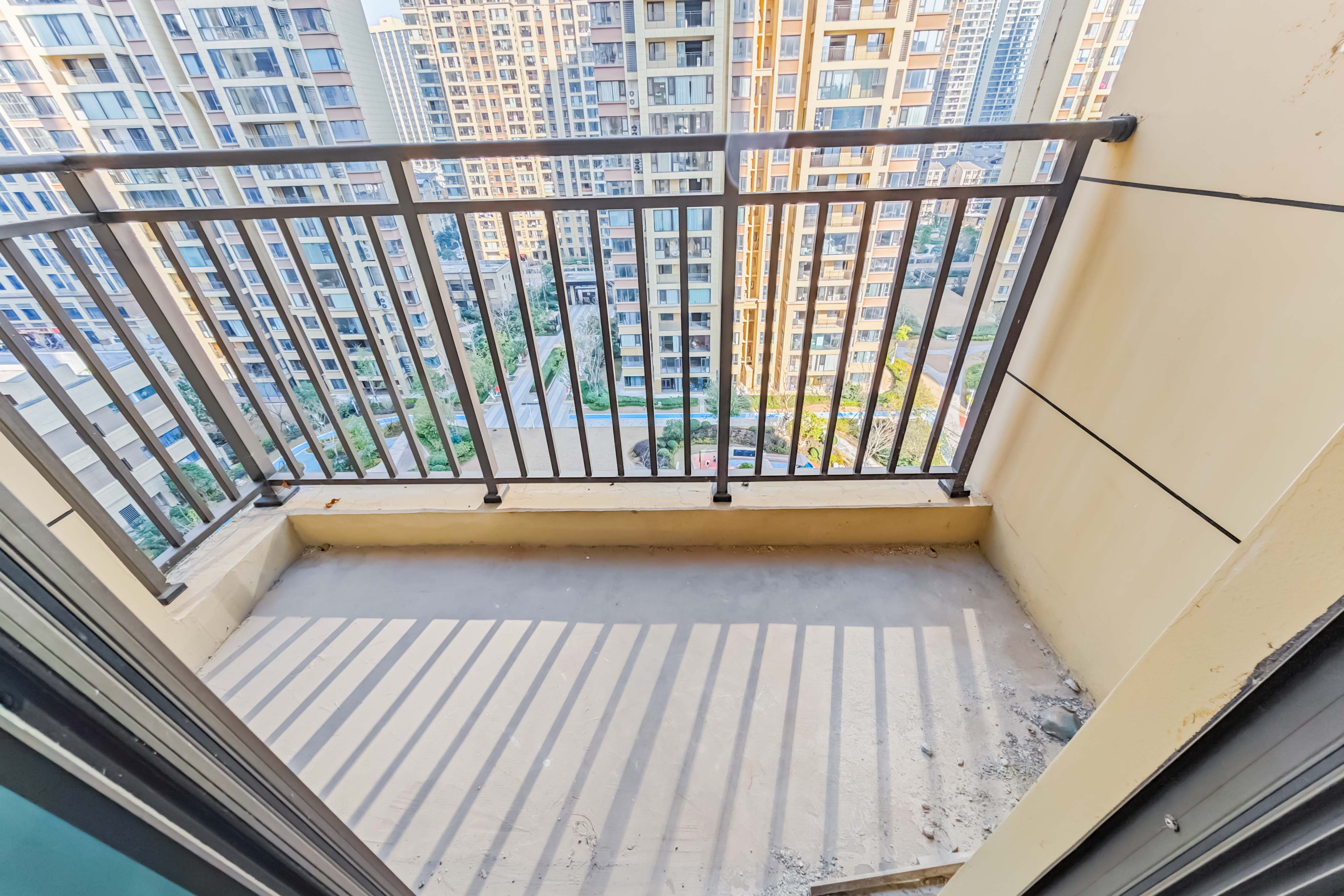 世茂璀璨天城 3室2厅2卫 165.0万 世茂璀璨天城 3室2厅2卫 165.0万其他