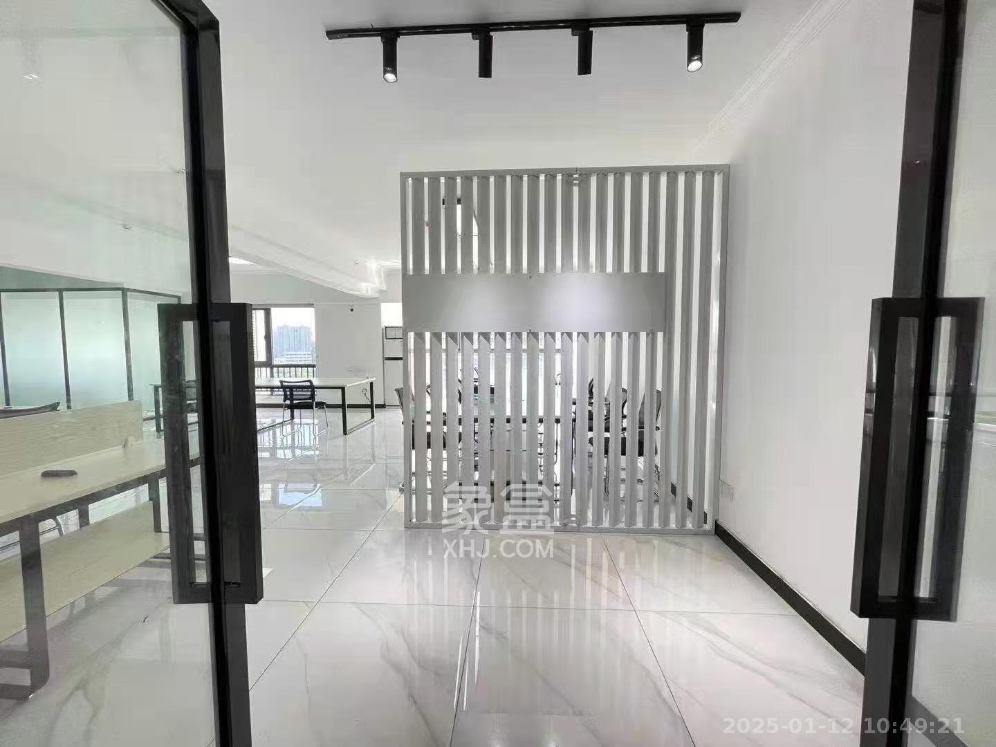 复地星光天地  1室0厅0卫    9000.0元/月 复地星光天地  1室0厅0卫    9000.0元/月室内图