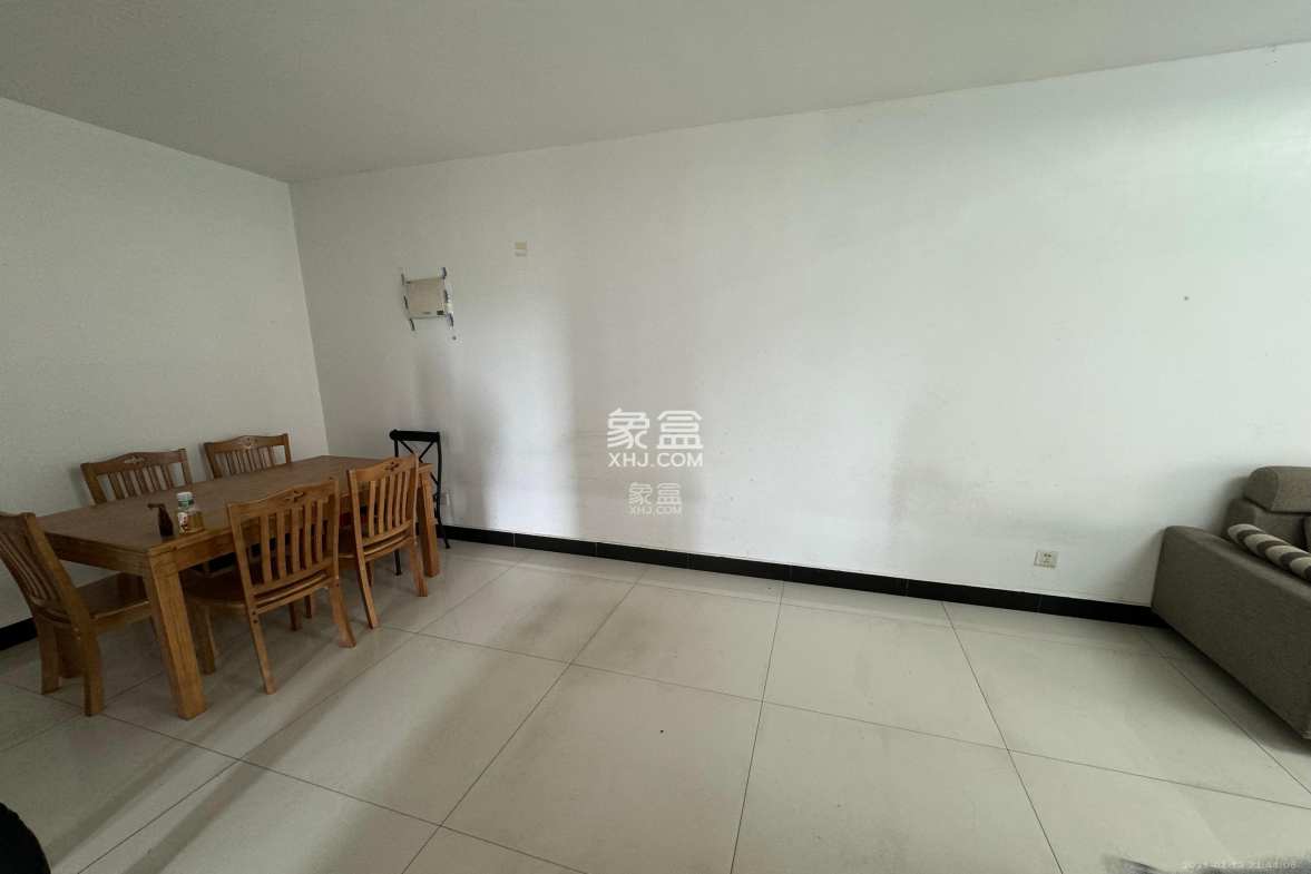 中信凯旋蓝岸(中信新城三期) 3室1厅1卫 2100.0元/月 中信凯旋蓝岸(中信新城三期) 3室1厅1卫 2100.0元/月室内图