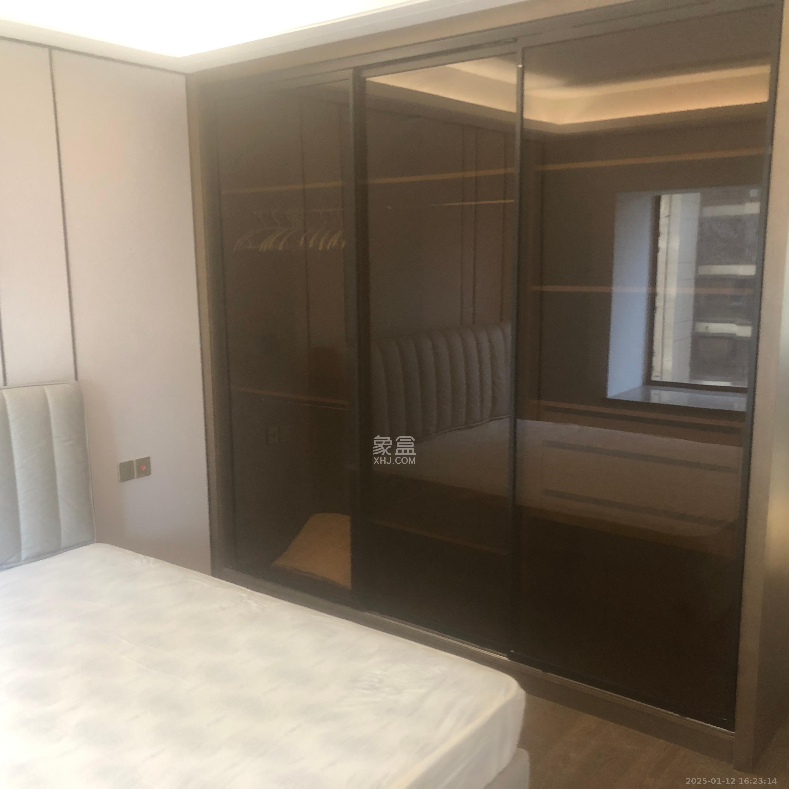 荣盛城 4室2厅2卫 2500.0元/月 荣盛城 4室2厅2卫 2500.0元/月室内图