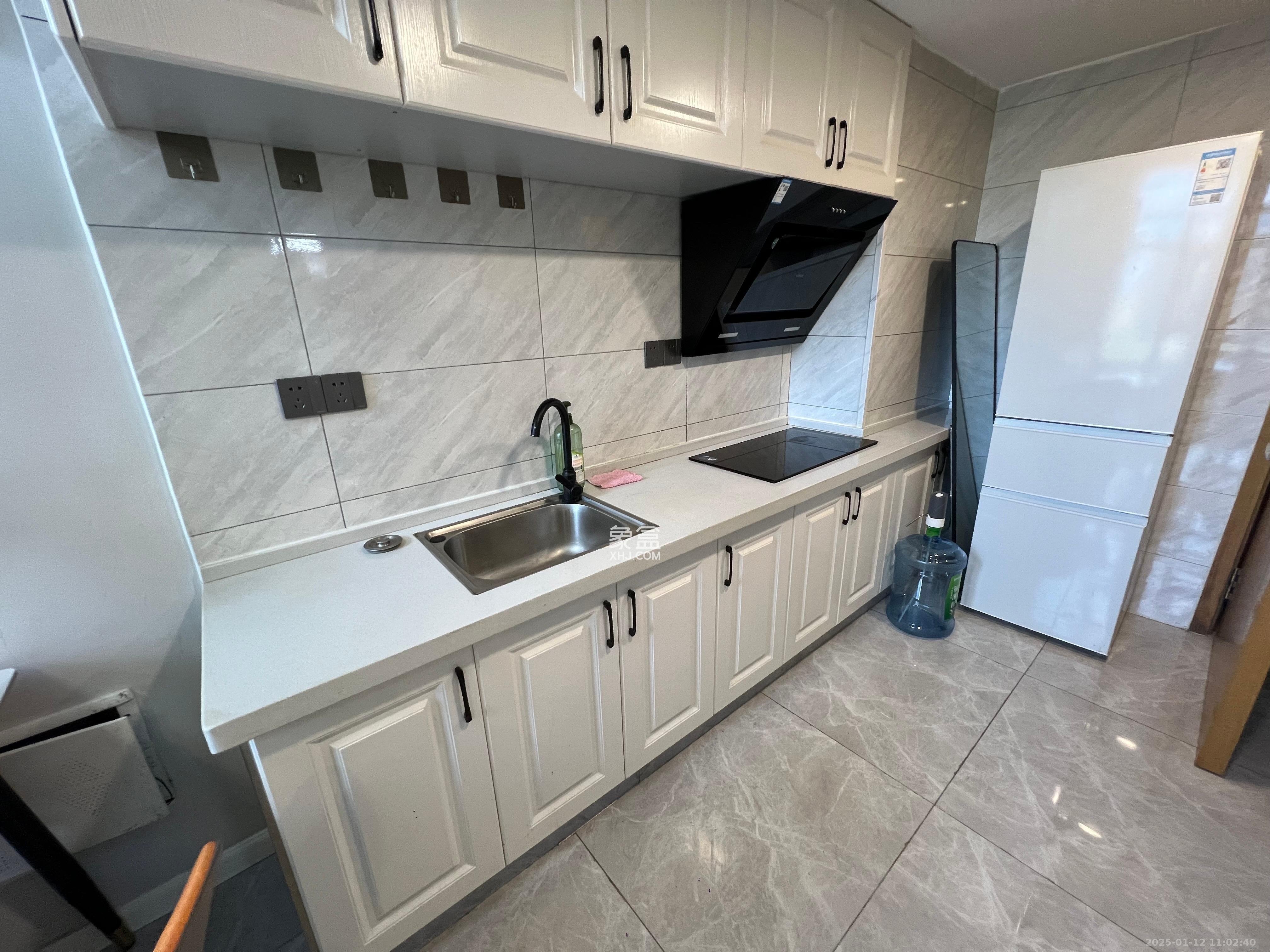 明昇壹城(明昇时代广场)三期 3室1厅1卫 3200.0元/月 明昇壹城(明昇时代广场)三期 3室1厅1卫 3200.0元/月室内图