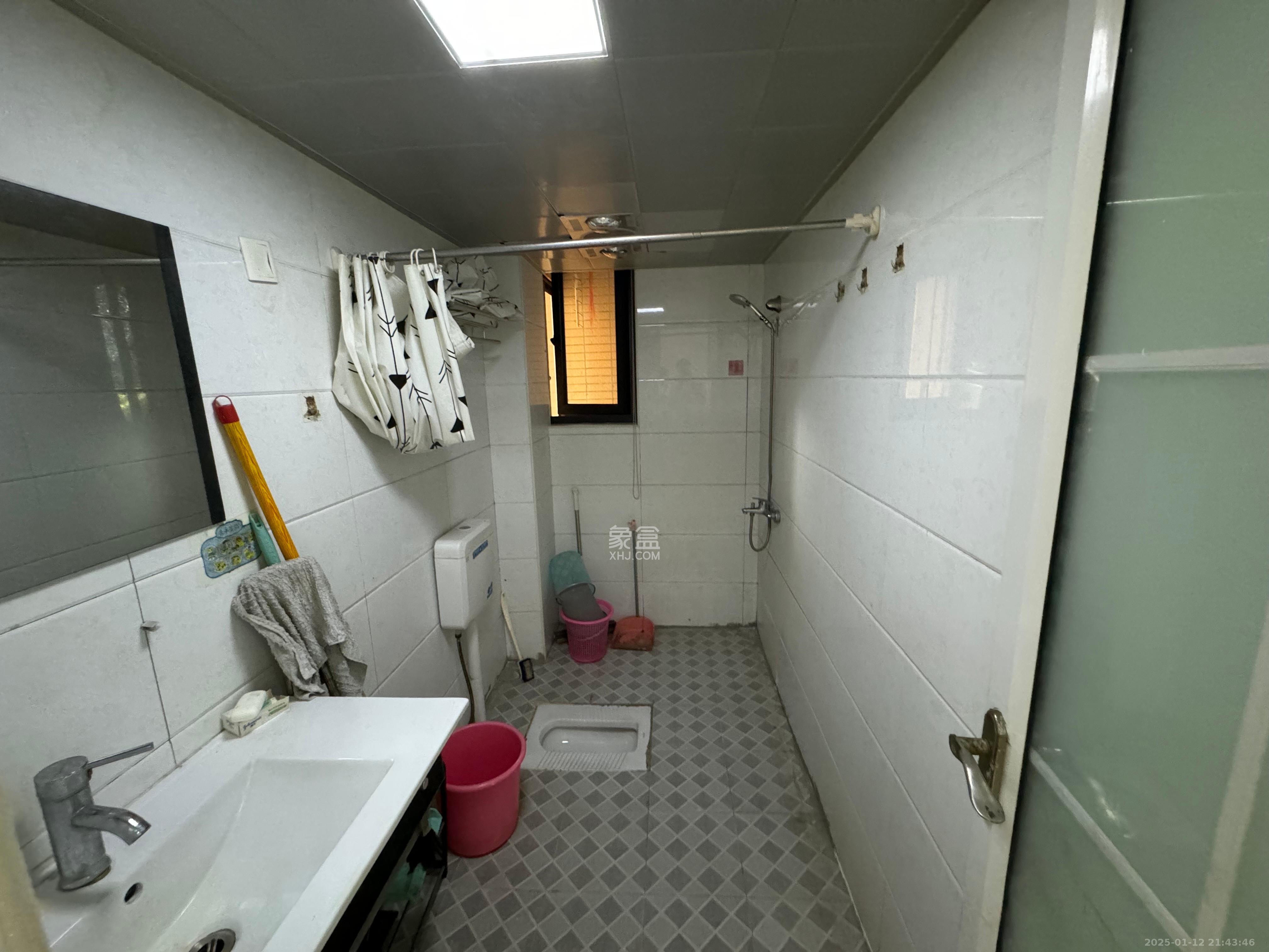 中信凯旋蓝岸(中信新城三期) 3室1厅1卫 2100.0元/月 中信凯旋蓝岸(中信新城三期) 3室1厅1卫 2100.0元/月室内图