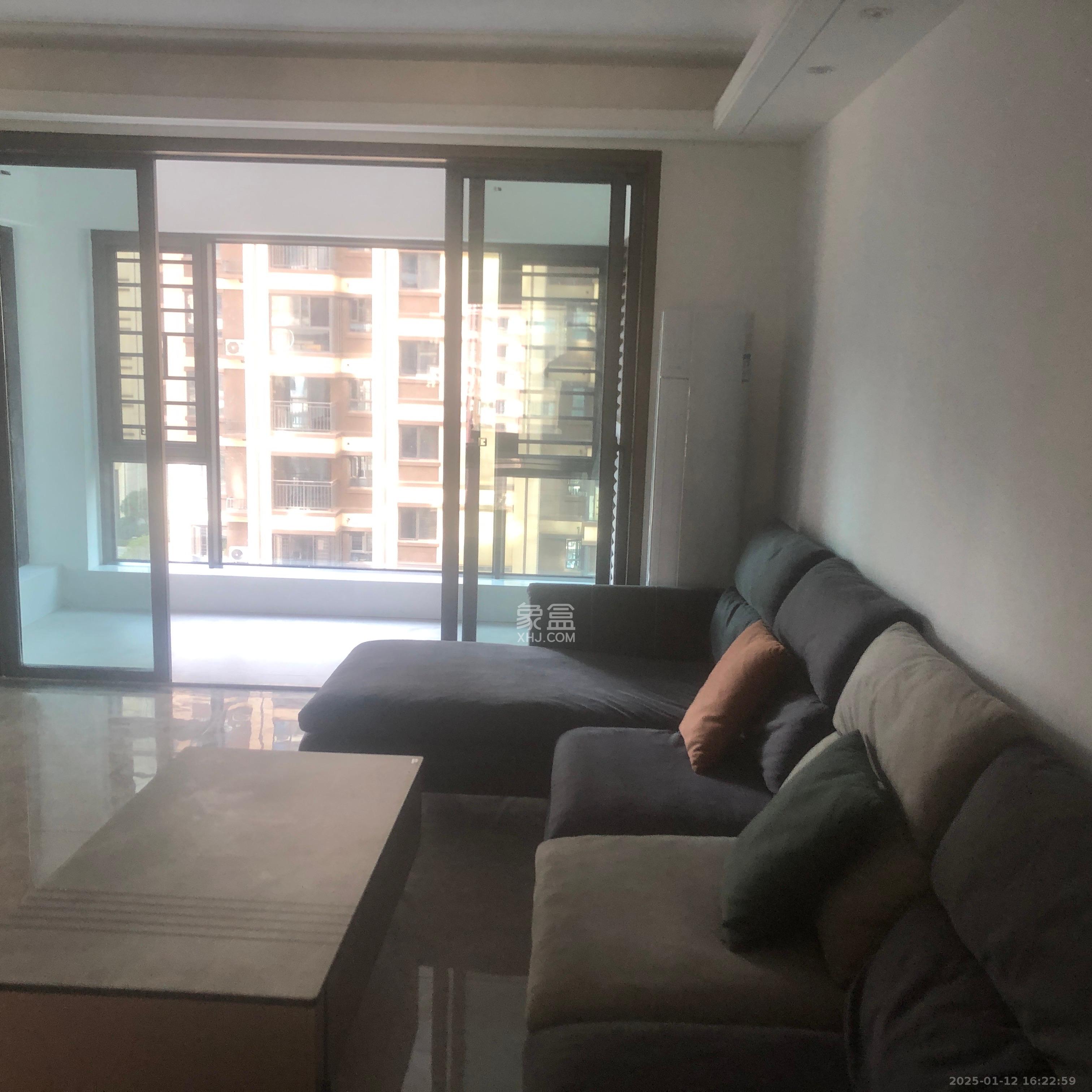 荣盛城 4室2厅2卫 2500.0元/月 荣盛城 4室2厅2卫 2500.0元/月室内图