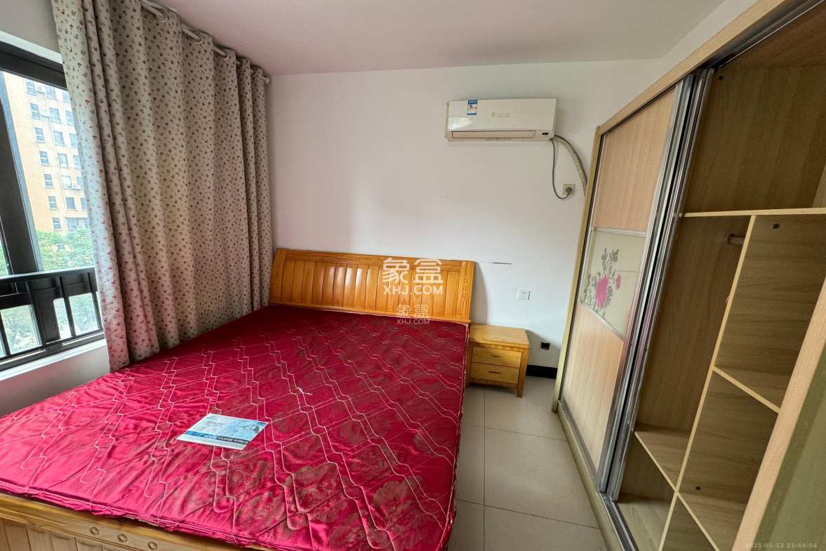 中信凯旋蓝岸(中信新城三期) 3室1厅1卫 2100.0元/月 中信凯旋蓝岸(中信新城三期) 3室1厅1卫 2100.0元/月室内图