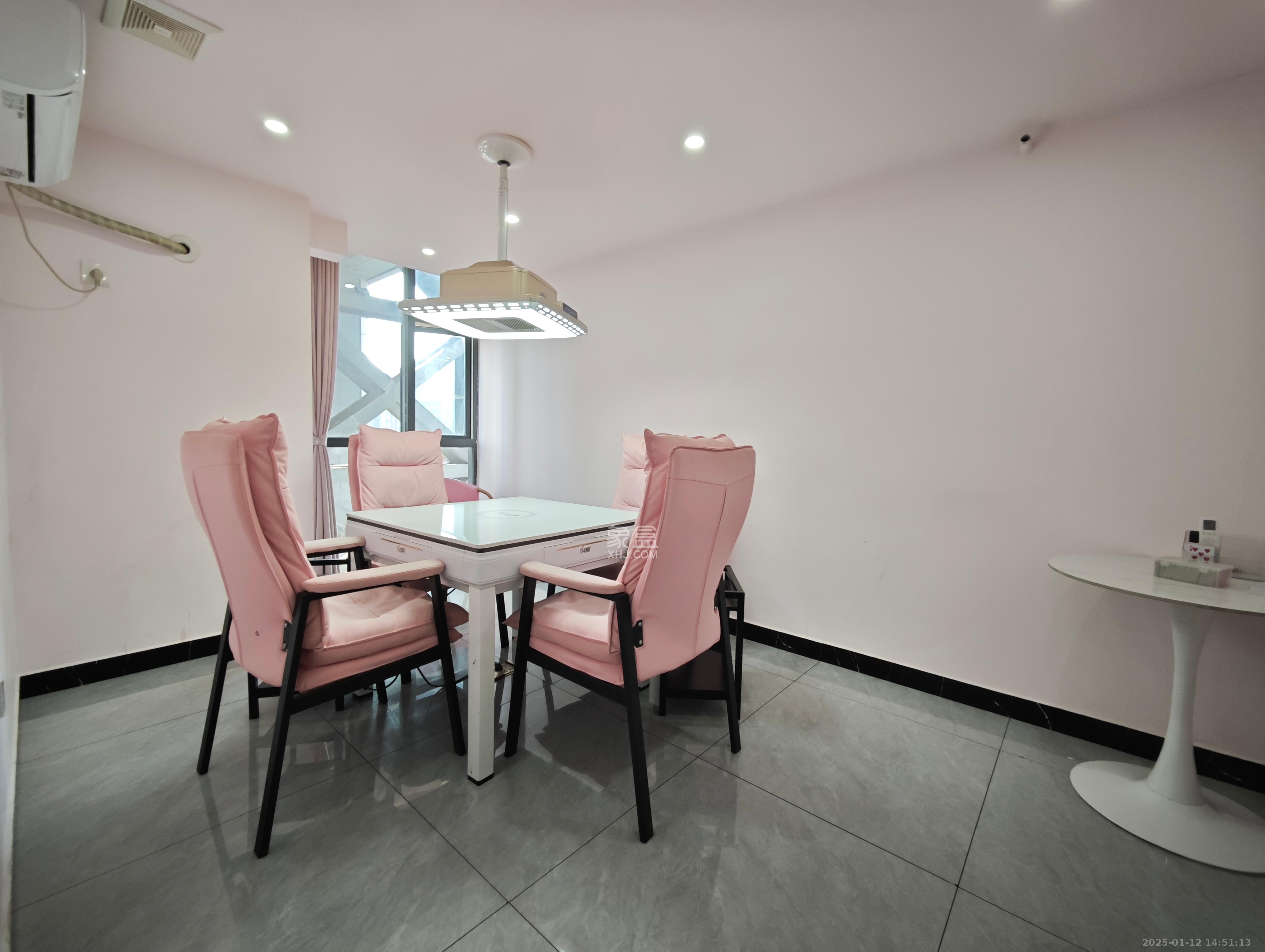 新时代广场 7室1厅2卫 5300.0元/月 新时代广场 7室1厅2卫 5300.0元/月室内图