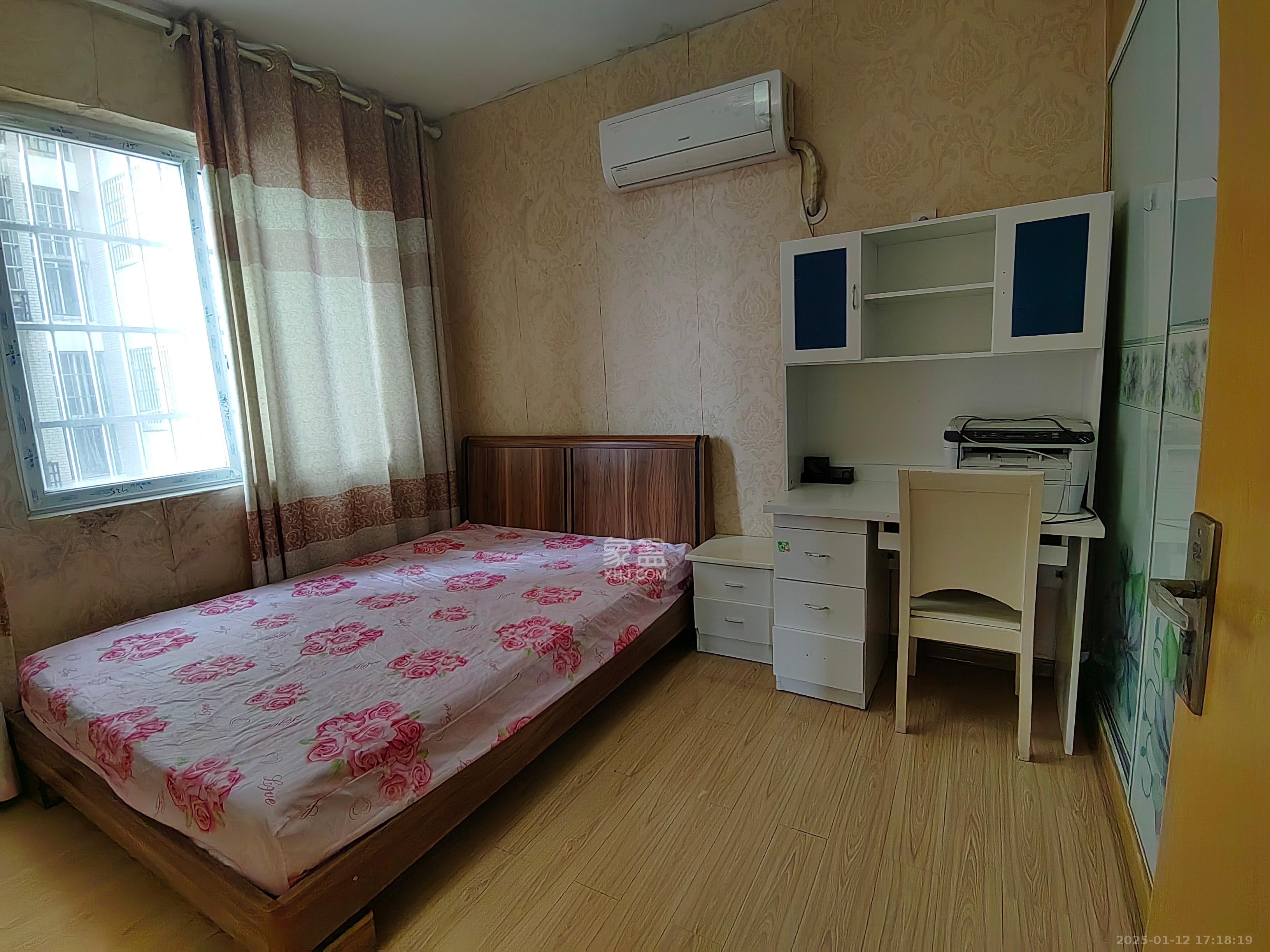 世景华庭 2室2厅1卫 1600.0元/月 世景华庭 2室2厅1卫 1600.0元/月室内图