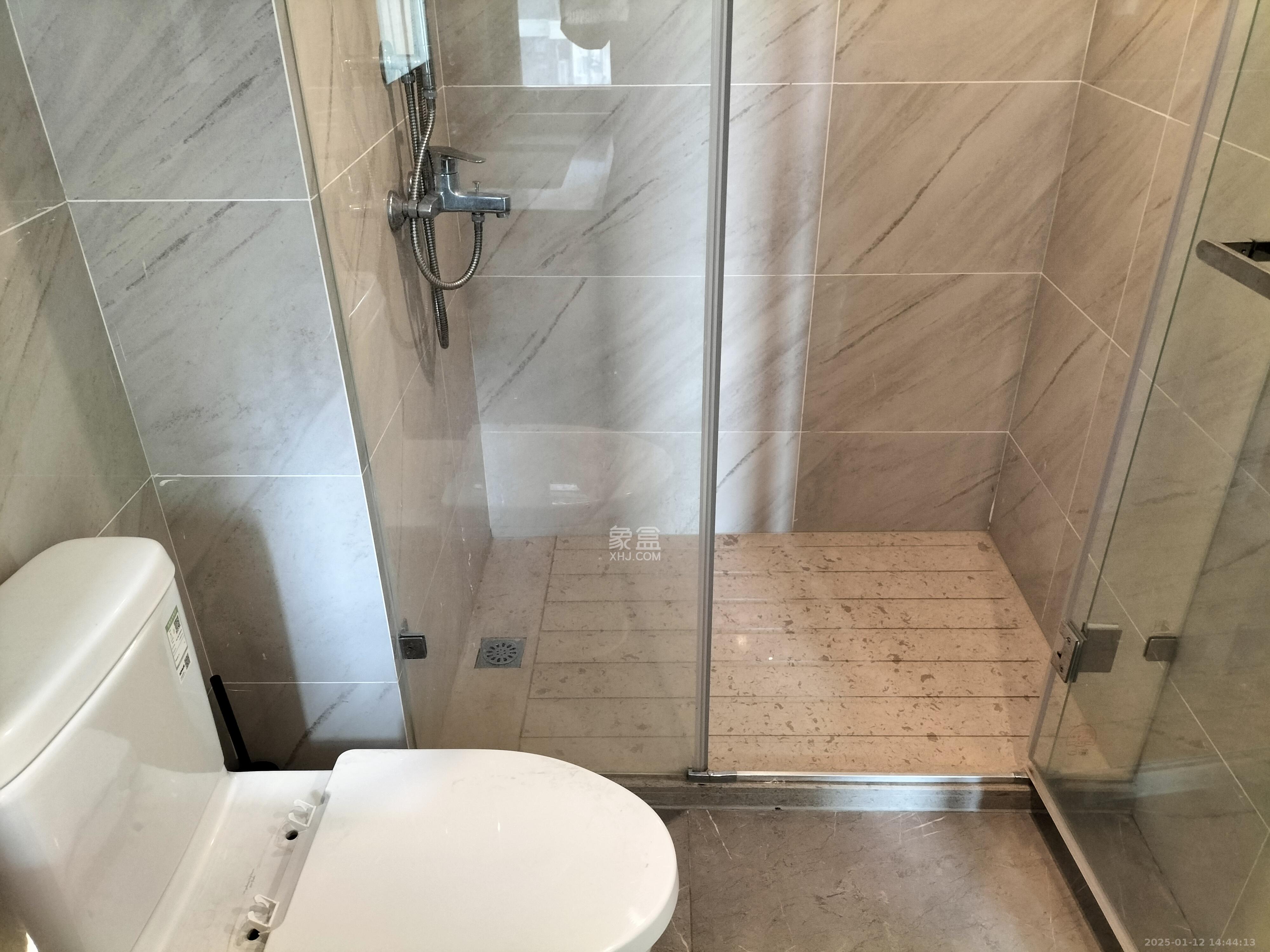 龙湖春江天曜一期 4室2厅2卫 4000.0元/月 龙湖春江天曜一期 4室2厅2卫 4000.0元/月室内图