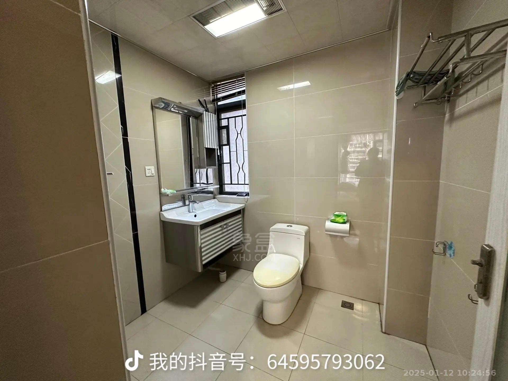 华晨御园  3室2厅2卫    2000.0元/月 华晨御园  3室2厅2卫    2000.0元/月室内图