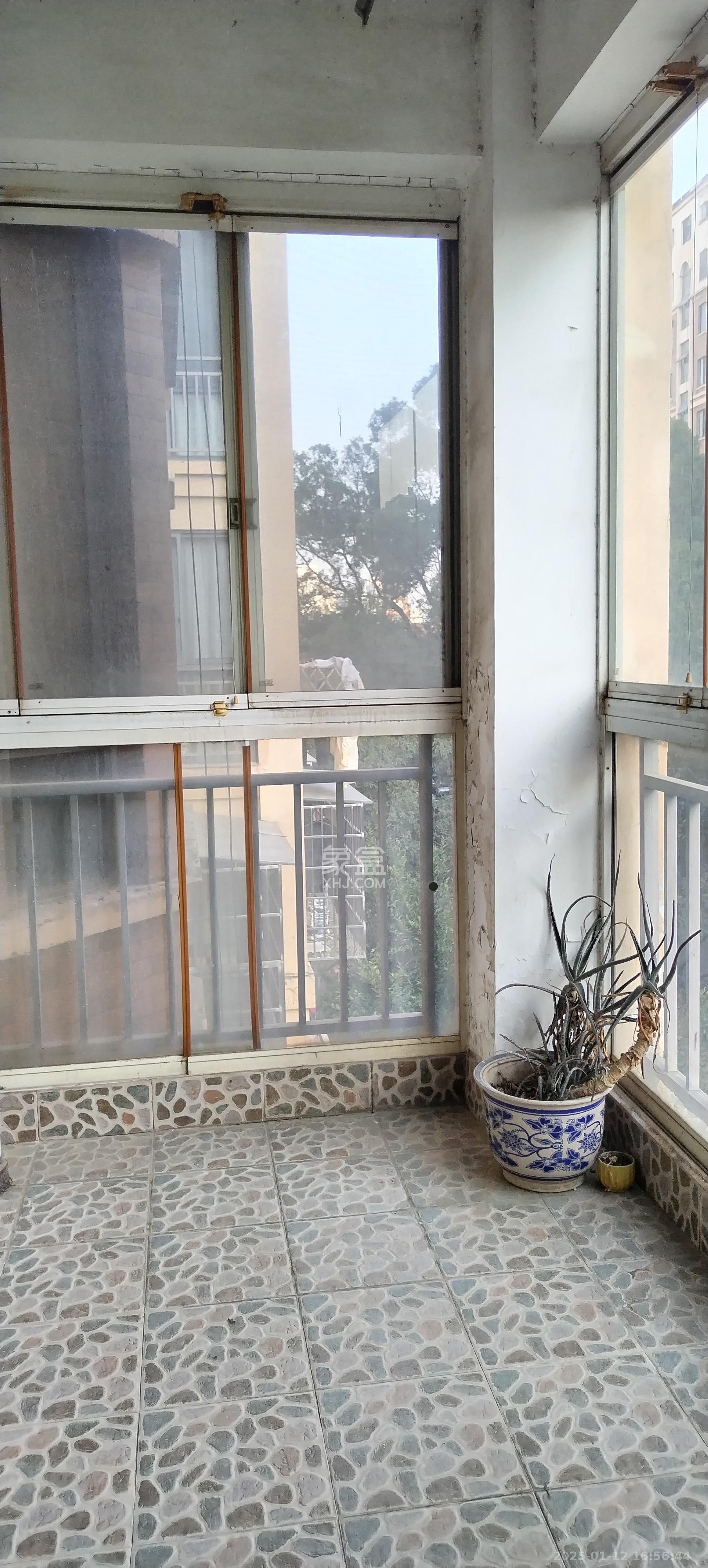 上海城小区 2室1厅1卫 1900.0元/月 上海城小区 2室1厅1卫 1900.0元/月室内图