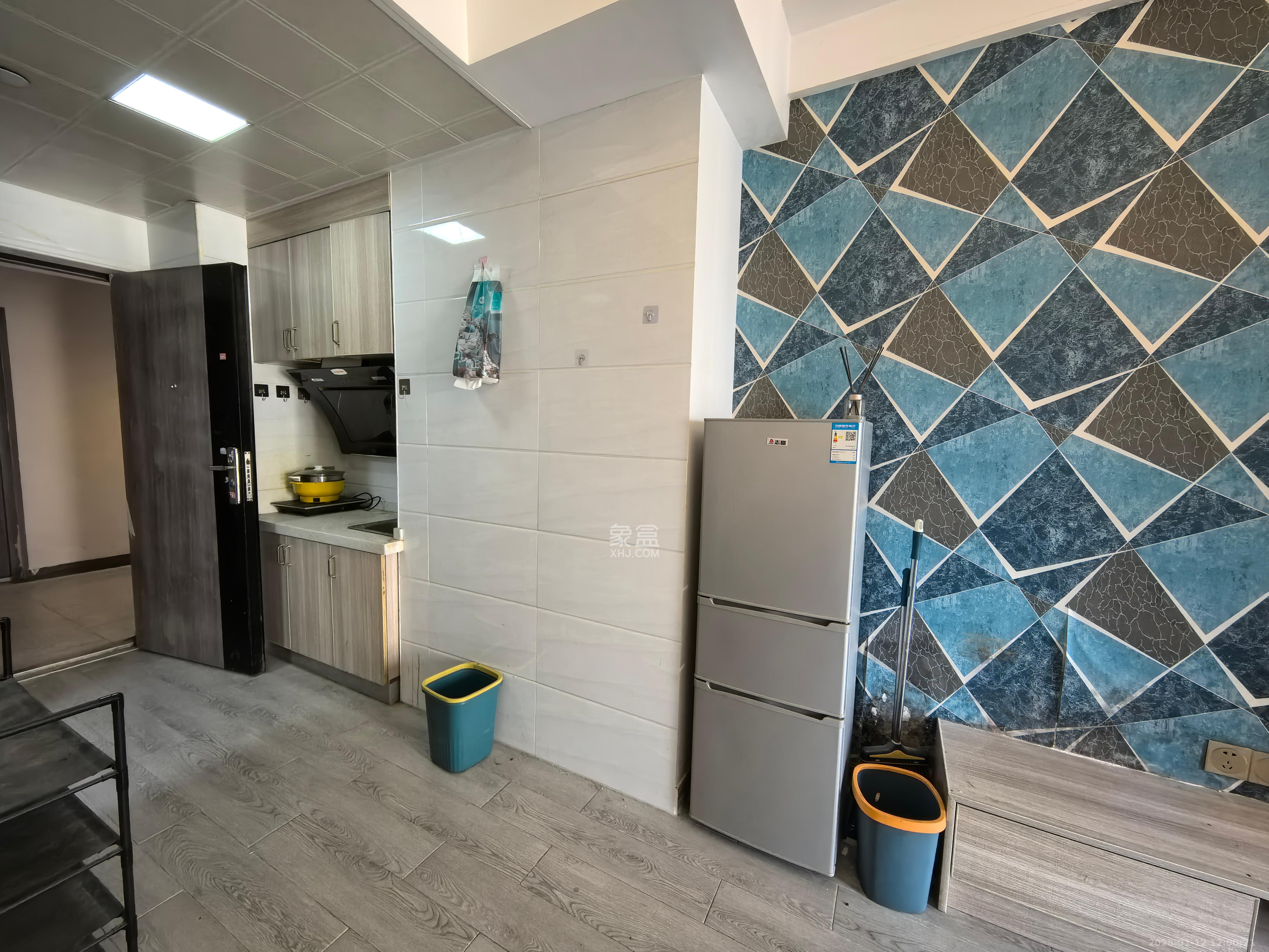 新世界广场 1室1厅1卫 1500.0元/月 新世界广场 1室1厅1卫 1500.0元/月室内图