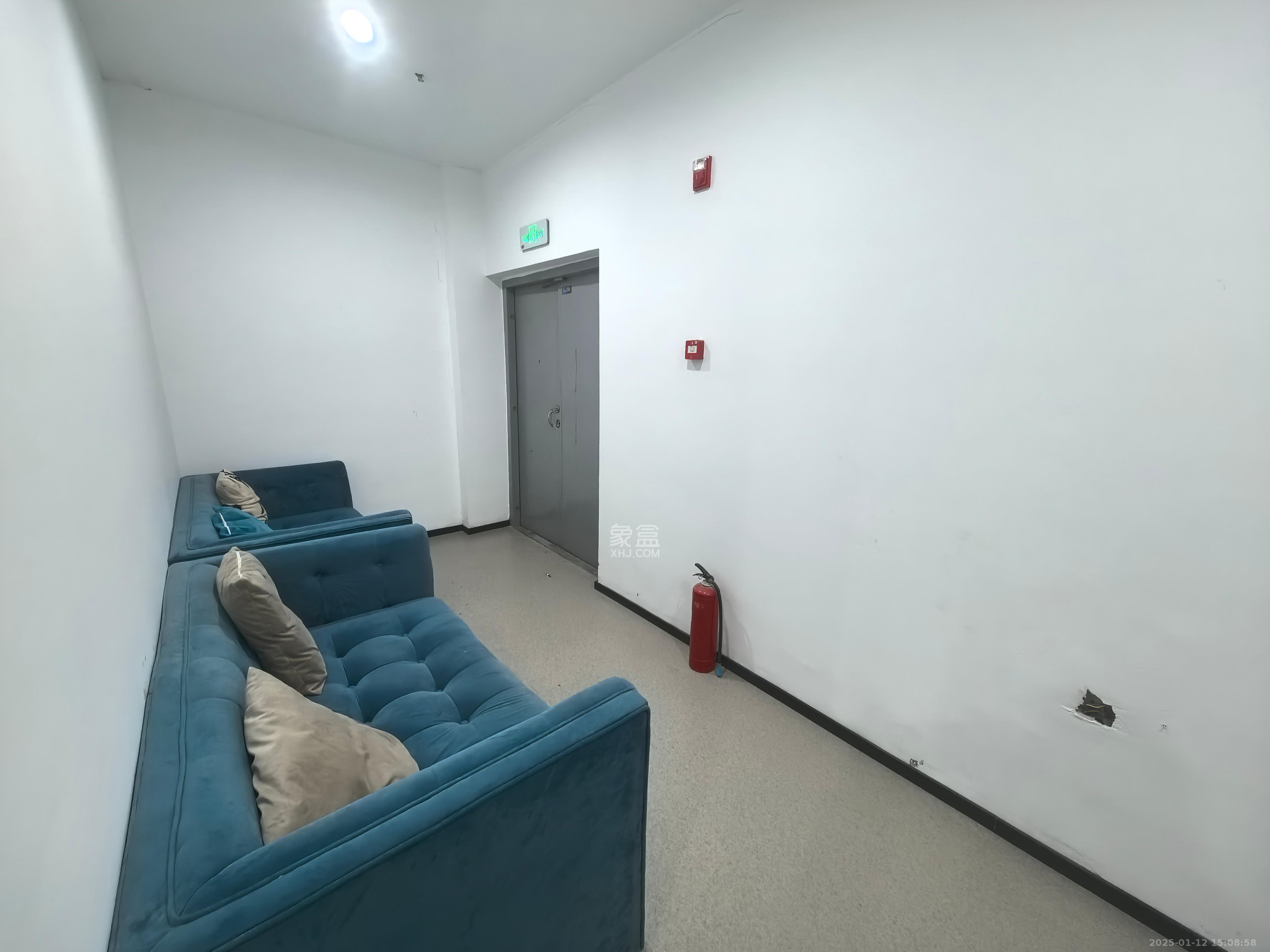 华翼府   700.0㎡      15000.0元/月室内图