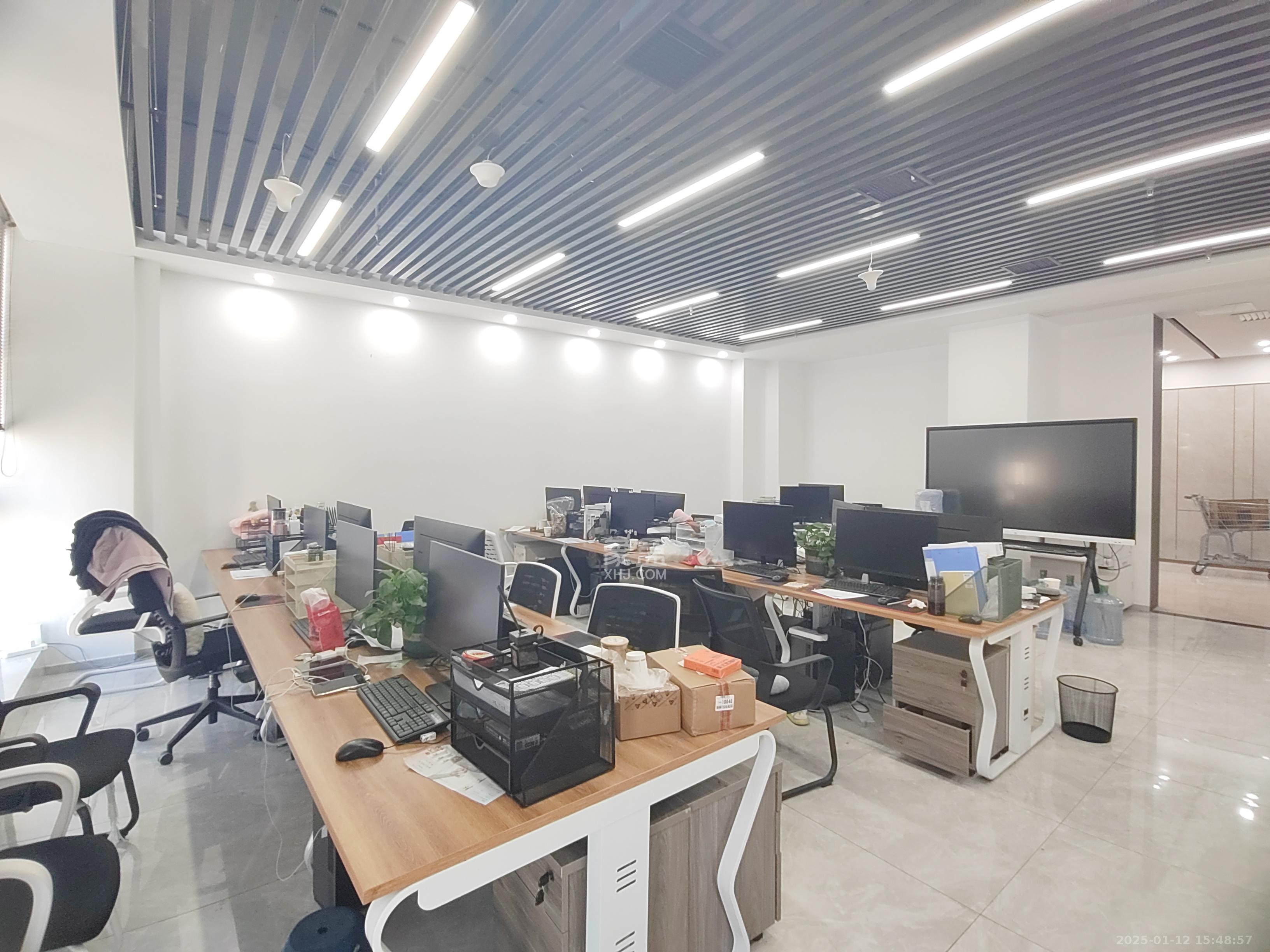 中一鲲出(鲲鹏府) 5室1厅1卫 22000.0元/月 中一鲲出(鲲鹏府) 5室1厅1卫 22000.0元/月室内图