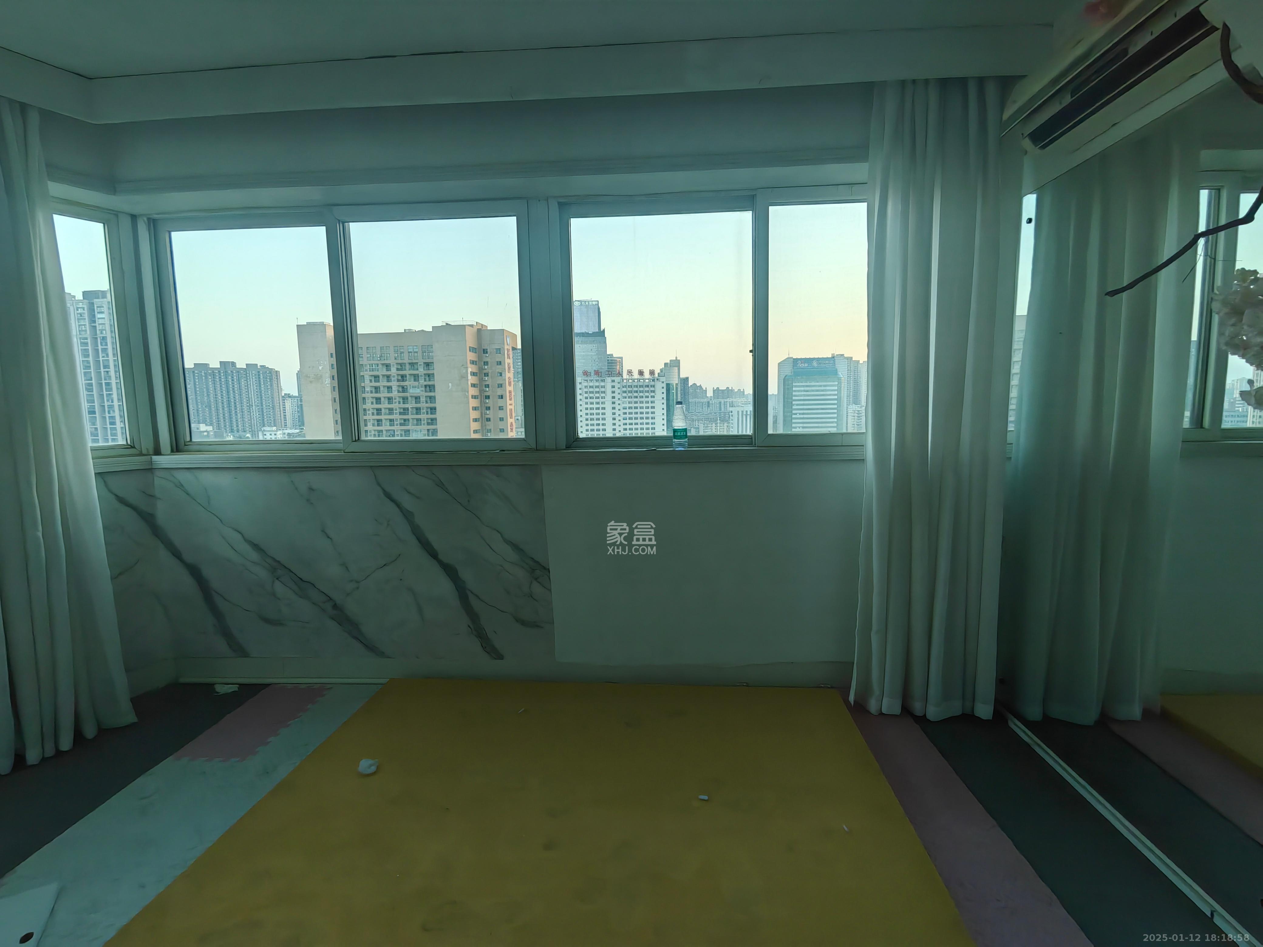 兴威名城 5室2厅3卫 6000.0元/月 兴威名城 5室2厅3卫 6000.0元/月室内图