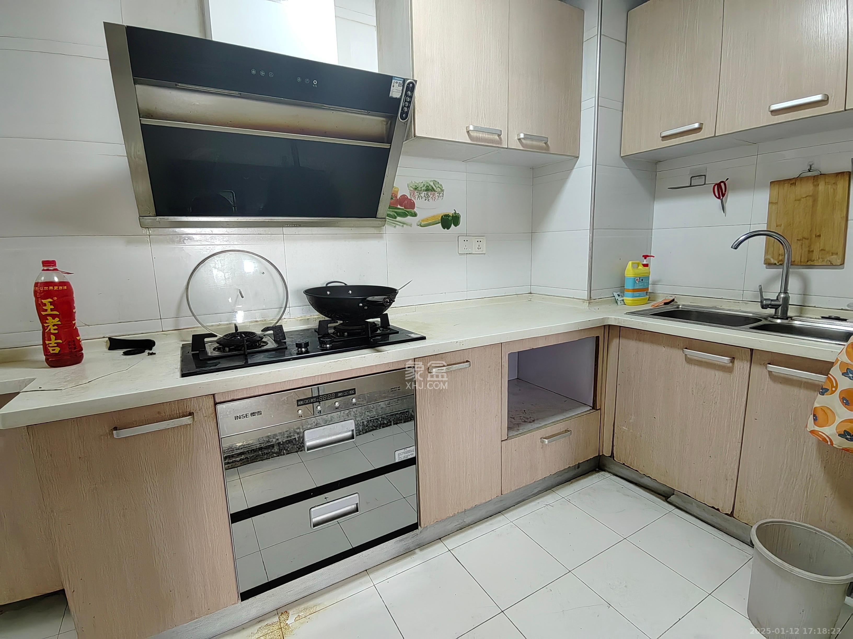 世景华庭 2室2厅1卫 1600.0元/月 世景华庭 2室2厅1卫 1600.0元/月室内图