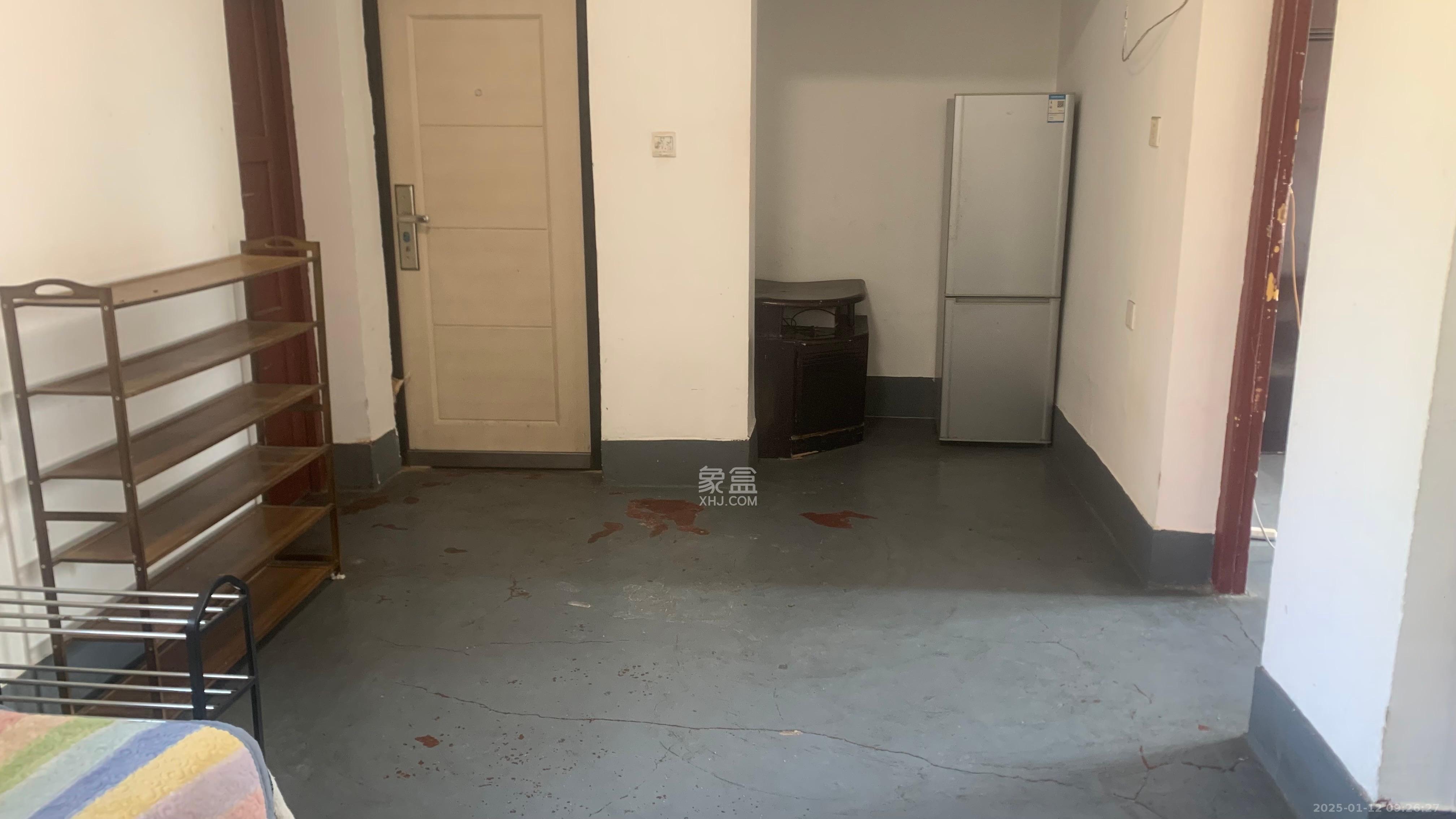 省少管所单位房 2室1厅1卫 1200.0元/月 省少管所单位房 2室1厅1卫 1200.0元/月室内图