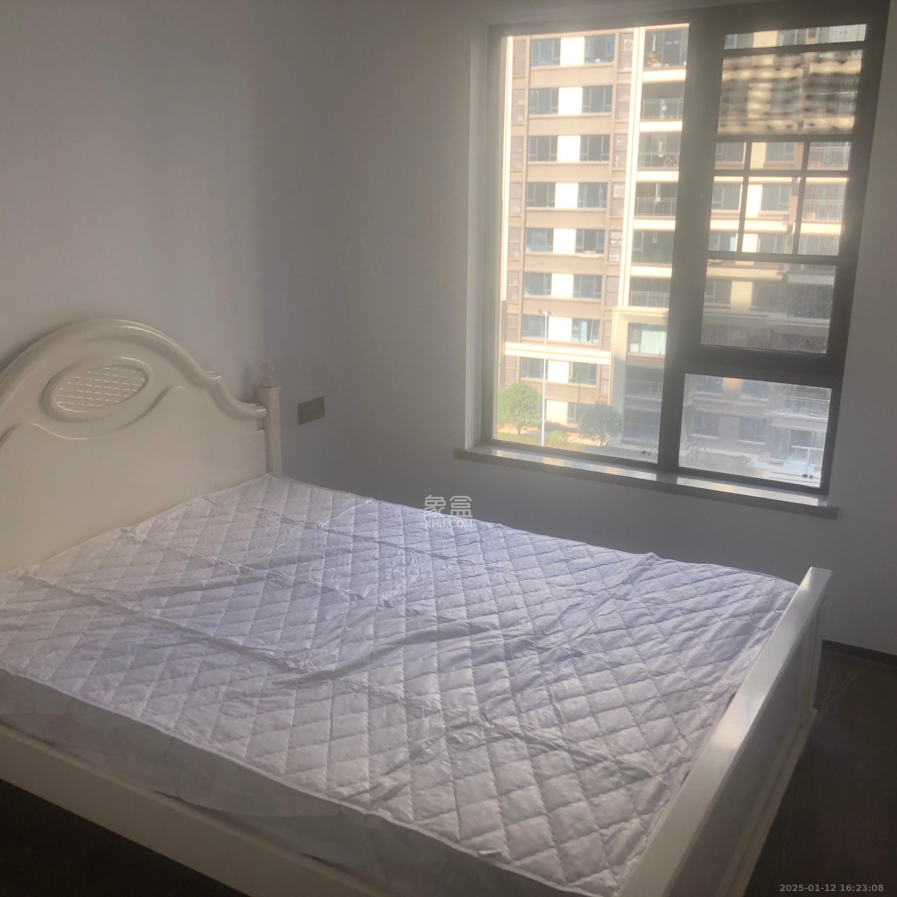 荣盛城 4室2厅2卫 2500.0元/月 荣盛城 4室2厅2卫 2500.0元/月室内图