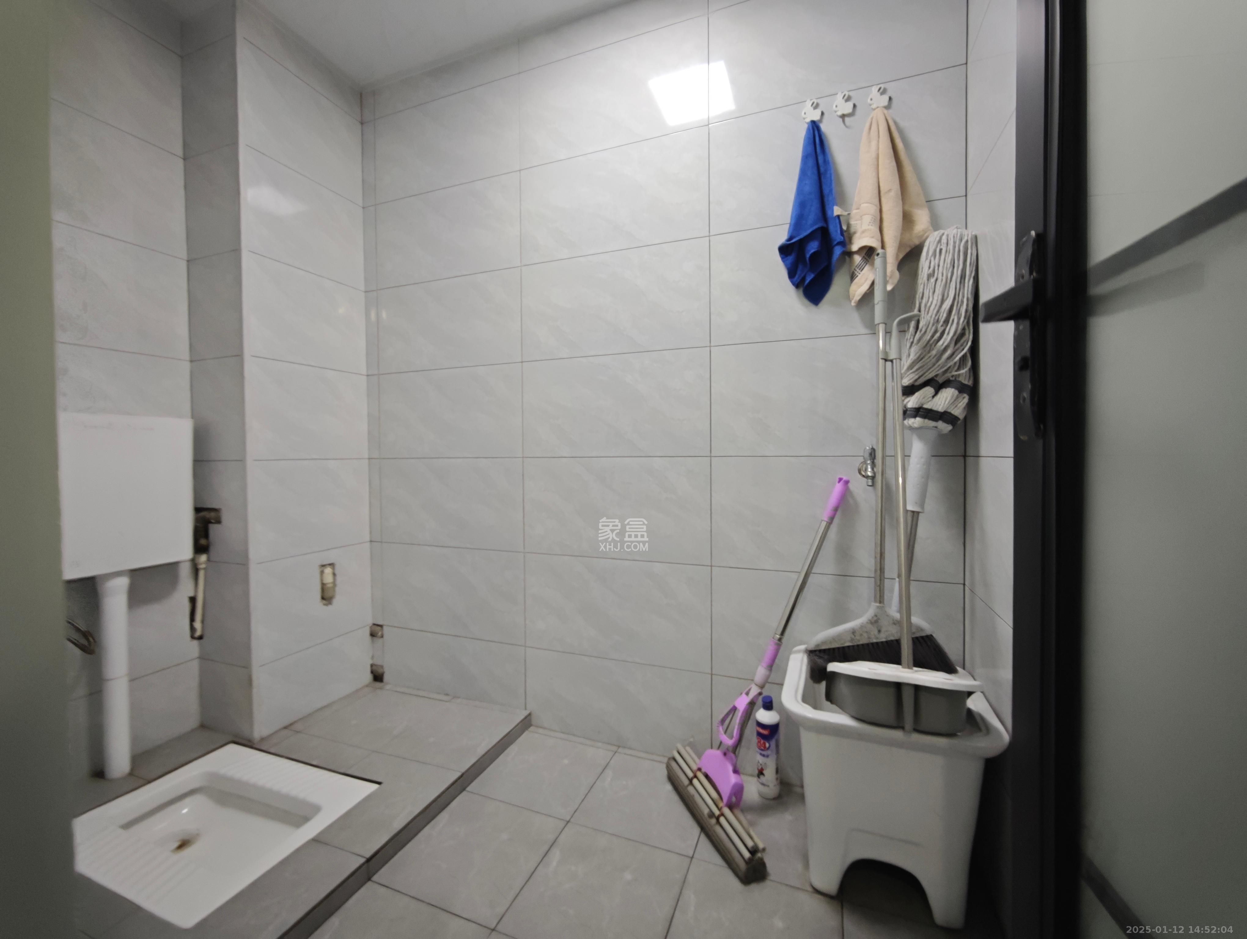 新时代广场  7室1厅2卫    5300.0元/月室内图