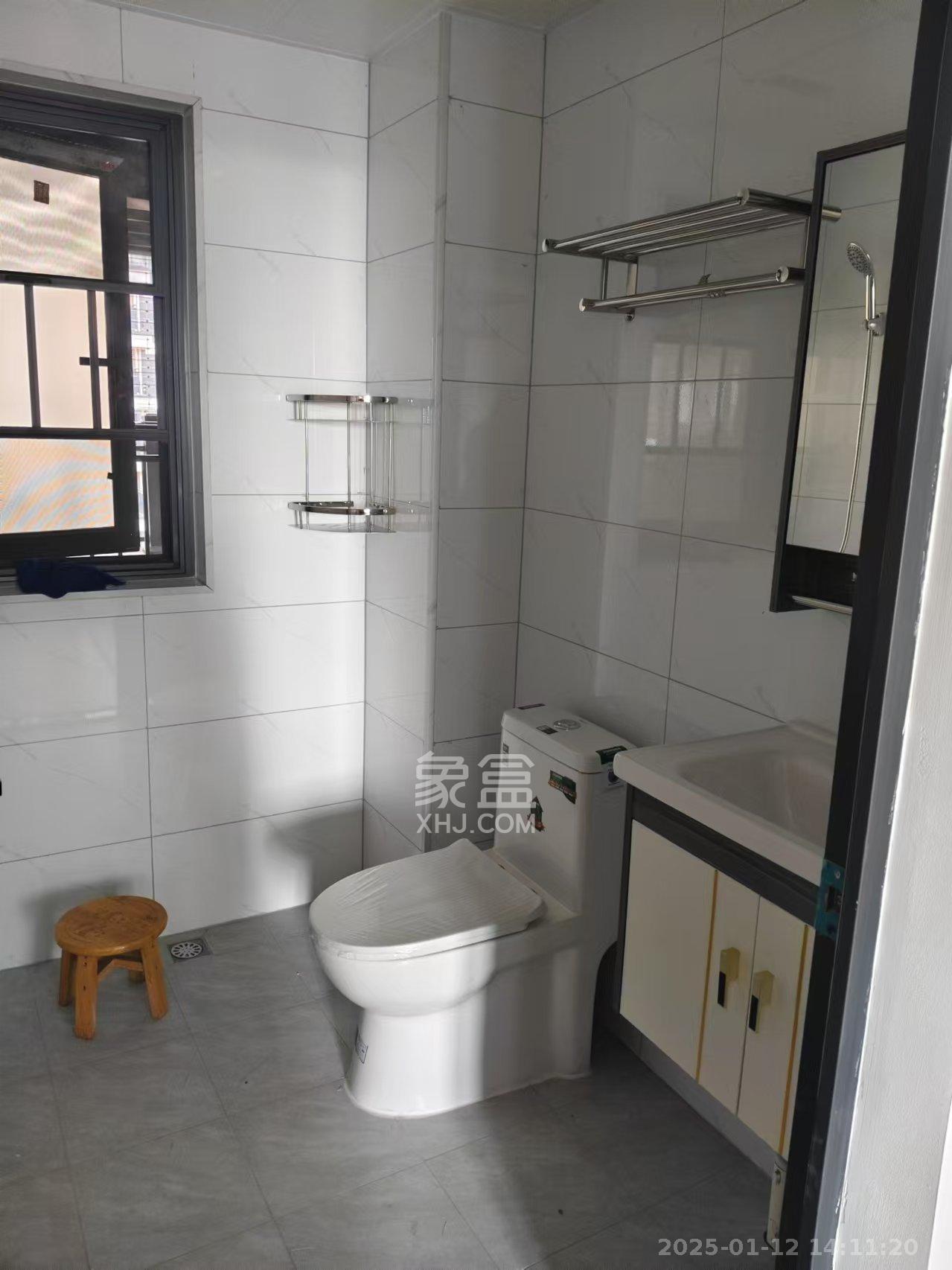 汉唐翰林府 3室2厅2卫 3200.0元/月 汉唐翰林府 3室2厅2卫 3200.0元/月室内图