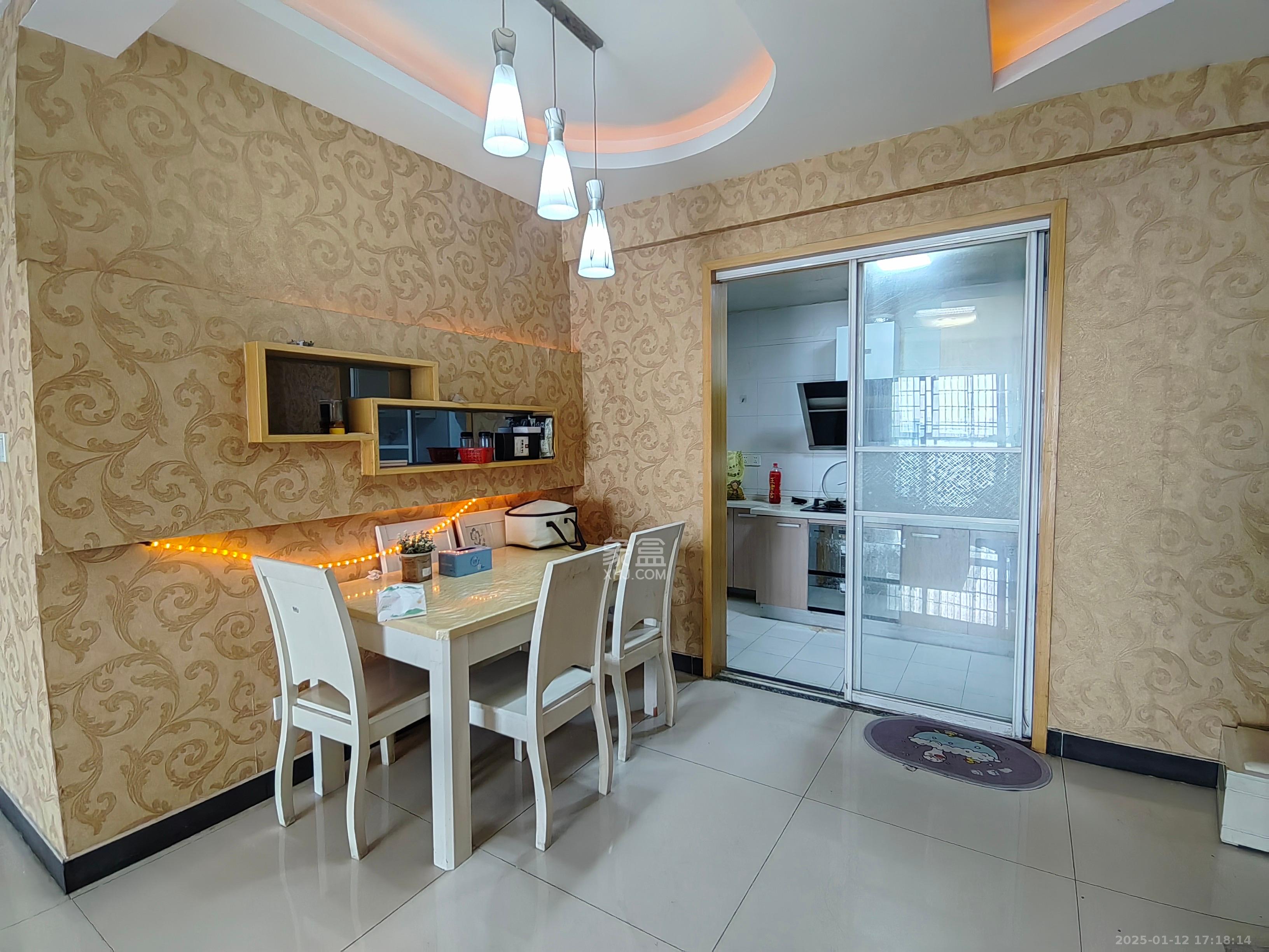 世景华庭 2室2厅1卫 1600.0元/月 世景华庭 2室2厅1卫 1600.0元/月室内图