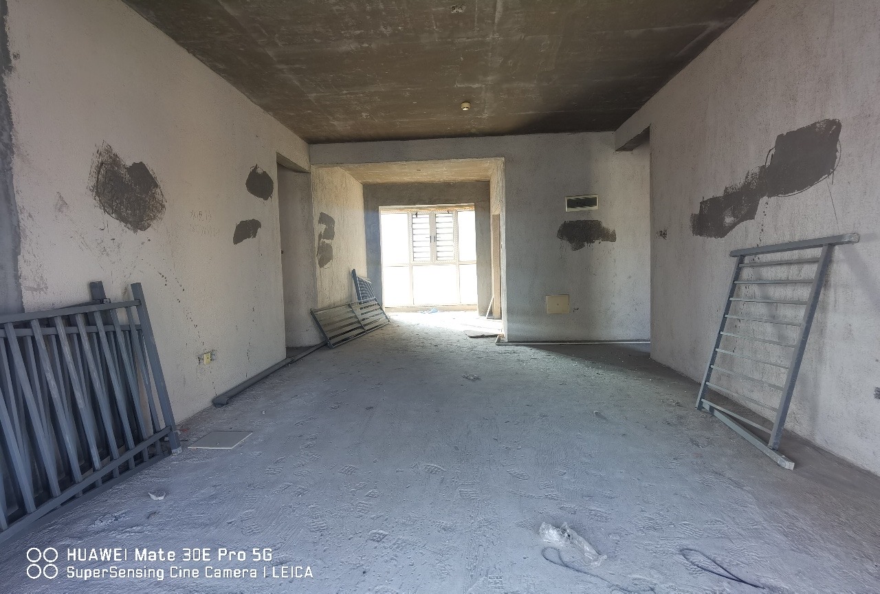 大同沁园 4室2厅2卫 66.8万 大同沁园 4室2厅2卫 66.8万客厅