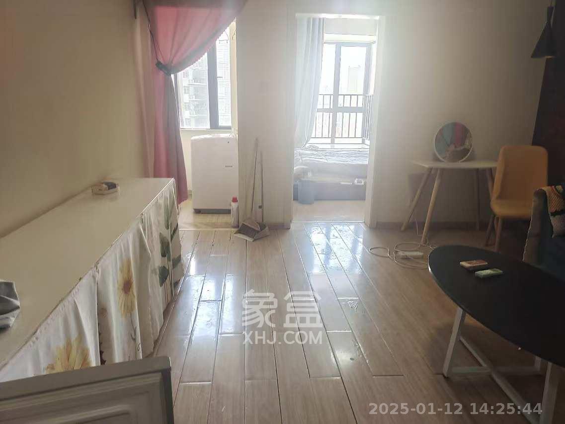 万芙锦城  1室1厅1卫   1600.00元/月室内图