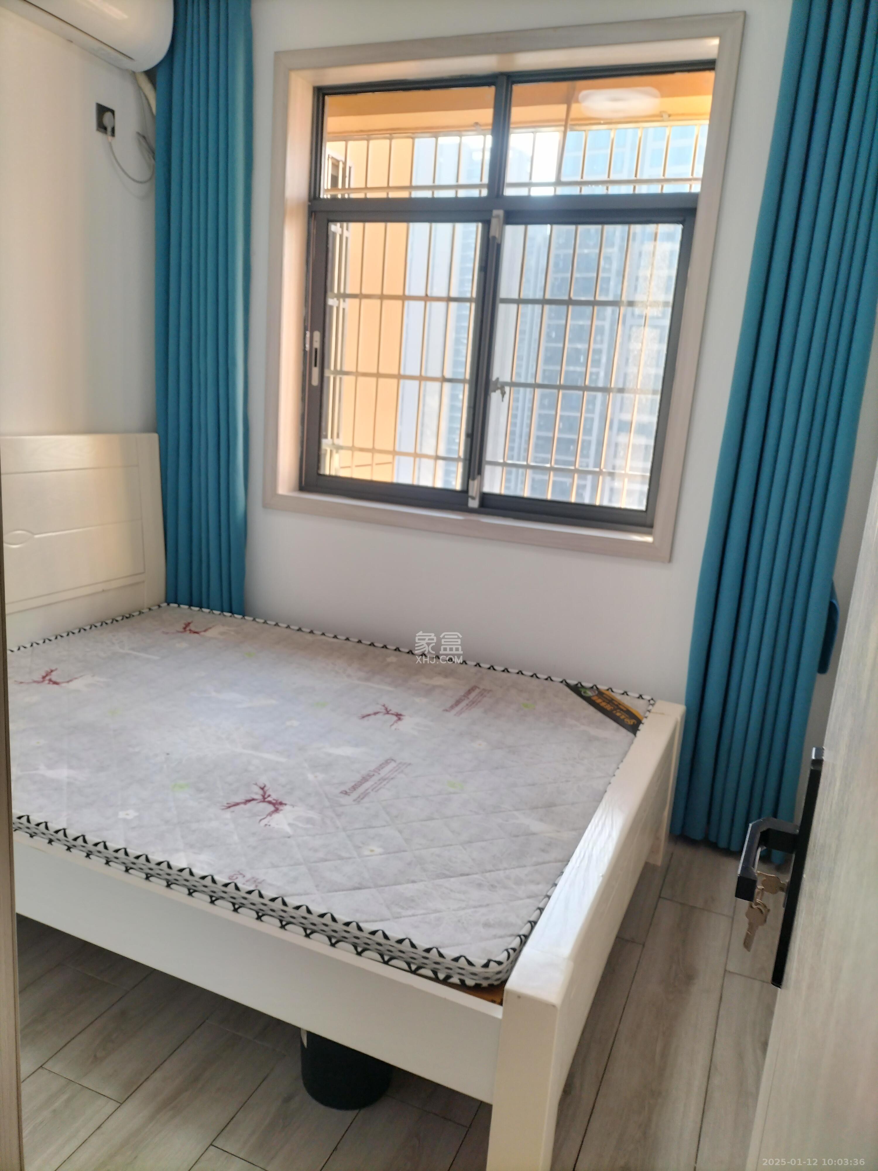 嘉荣苑 3室2厅1卫 2600.0元/月 嘉荣苑 3室2厅1卫 2600.0元/月室内图