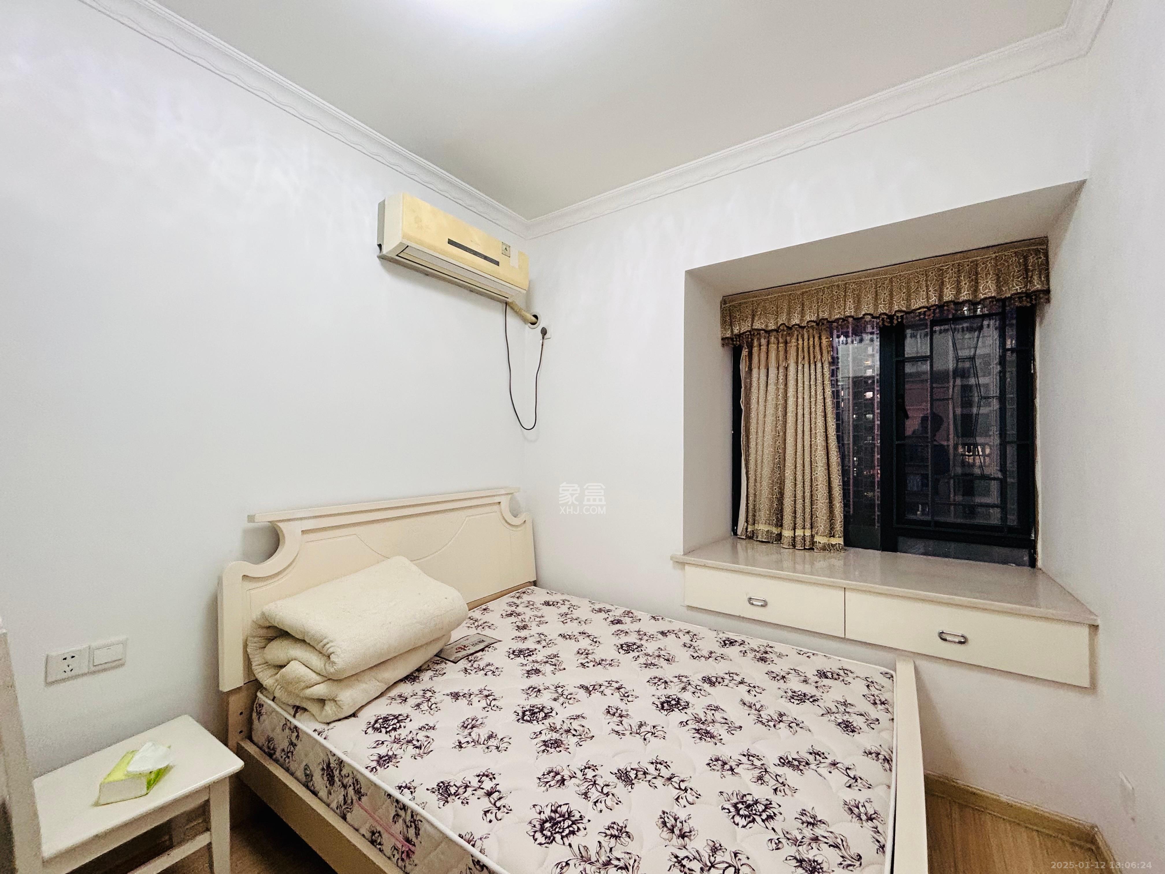 蓝山郡 3室2厅2卫 2000.0元/月 蓝山郡 3室2厅2卫 2000.0元/月室内图