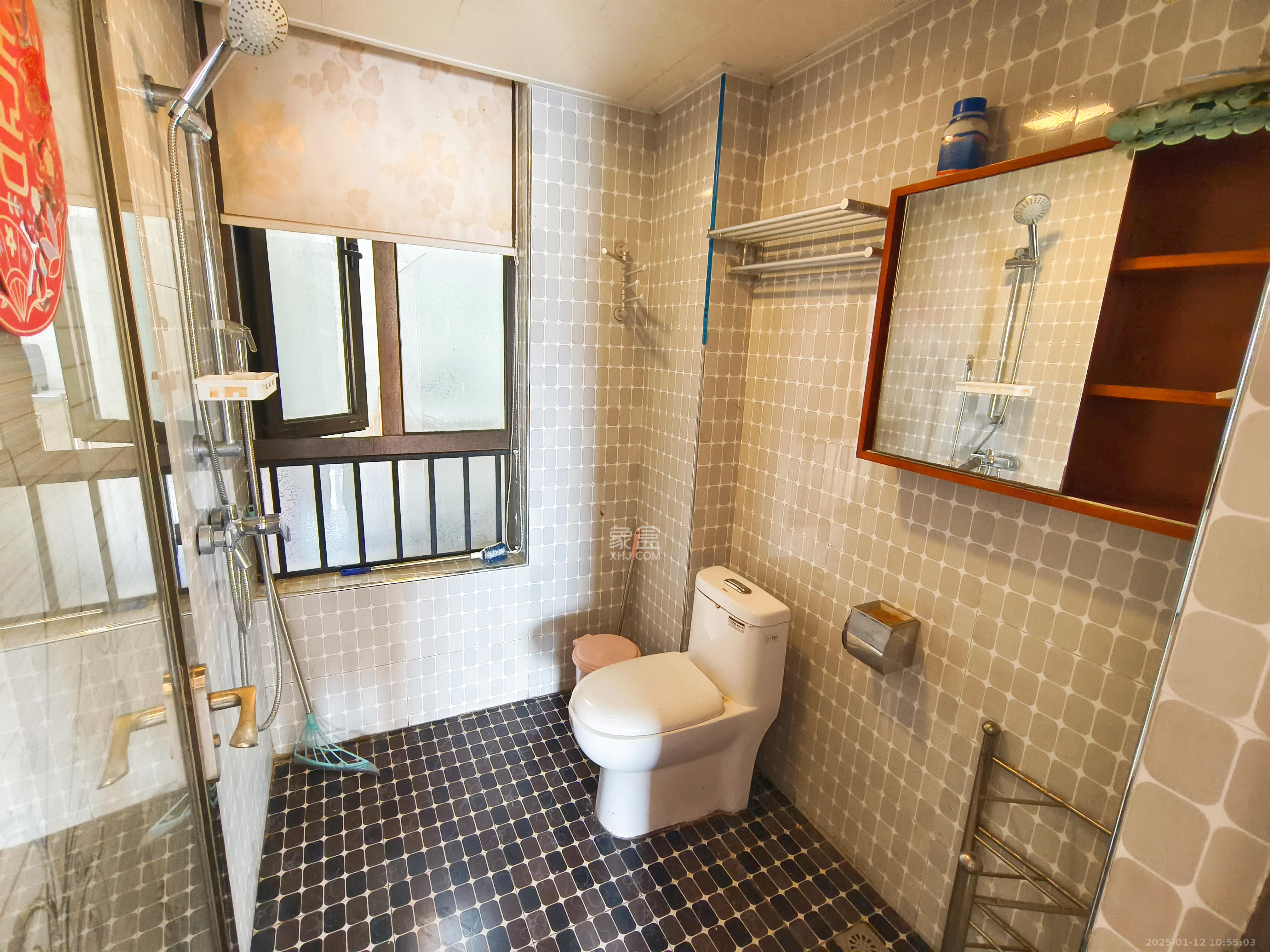 华润凤凰城三期 3室2厅1卫 1850.0元/月 华润凤凰城三期 3室2厅1卫 1850.0元/月室内图