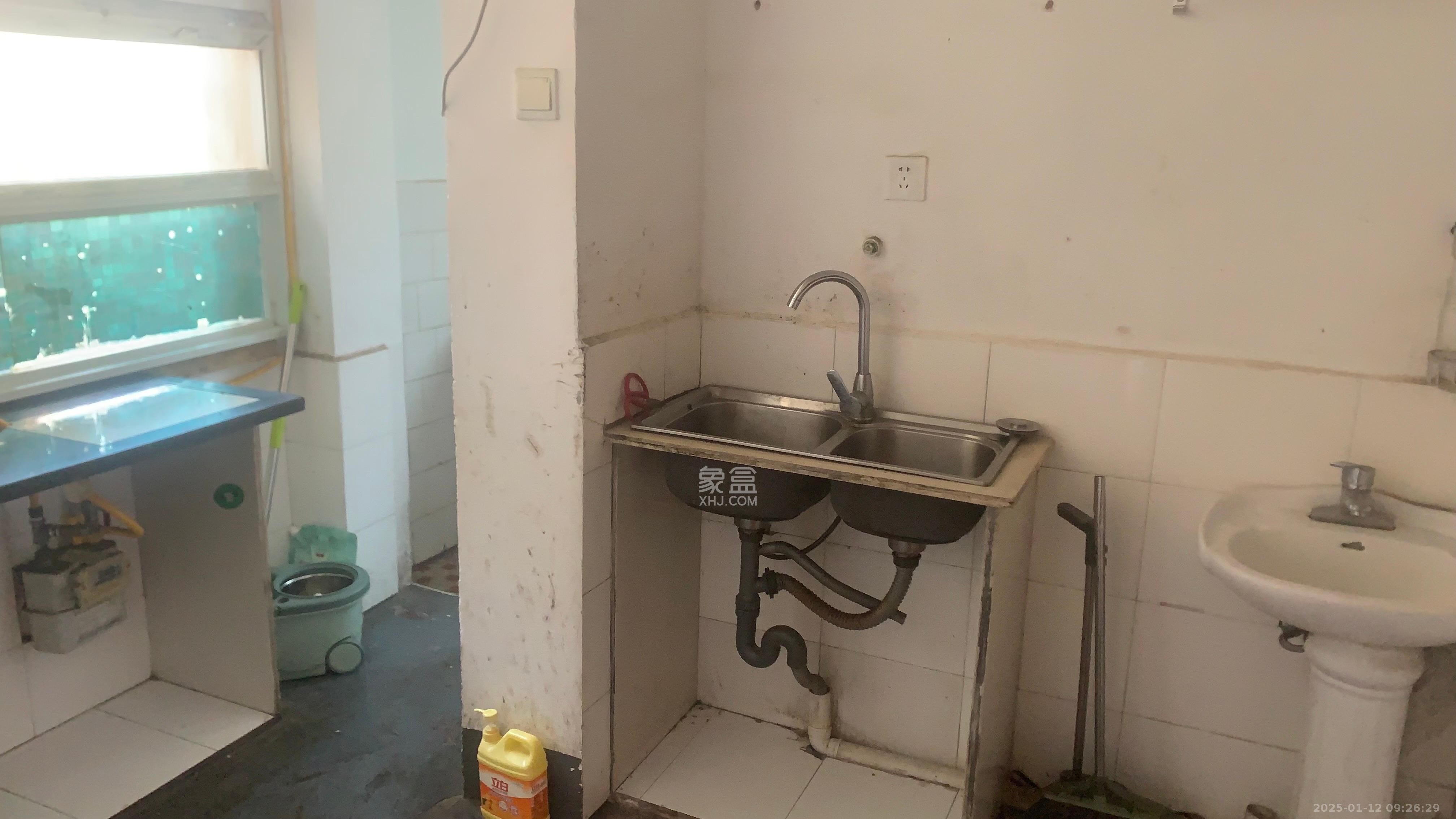 省少管所单位房 2室1厅1卫 1200.0元/月 省少管所单位房 2室1厅1卫 1200.0元/月室内图