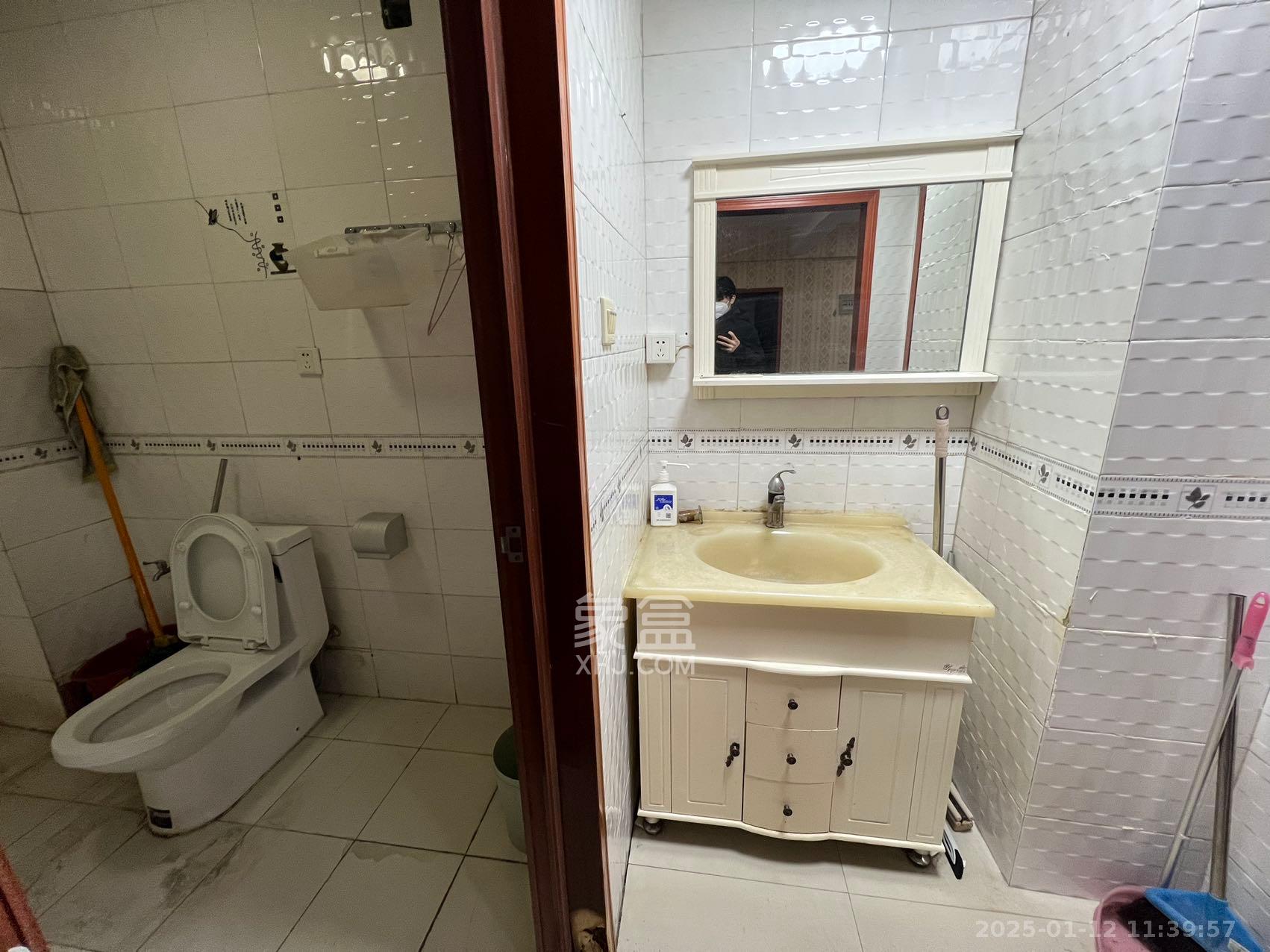 上河国际A座 2室2厅1卫 1900.0元/月 上河国际A座 2室2厅1卫 1900.0元/月室内图