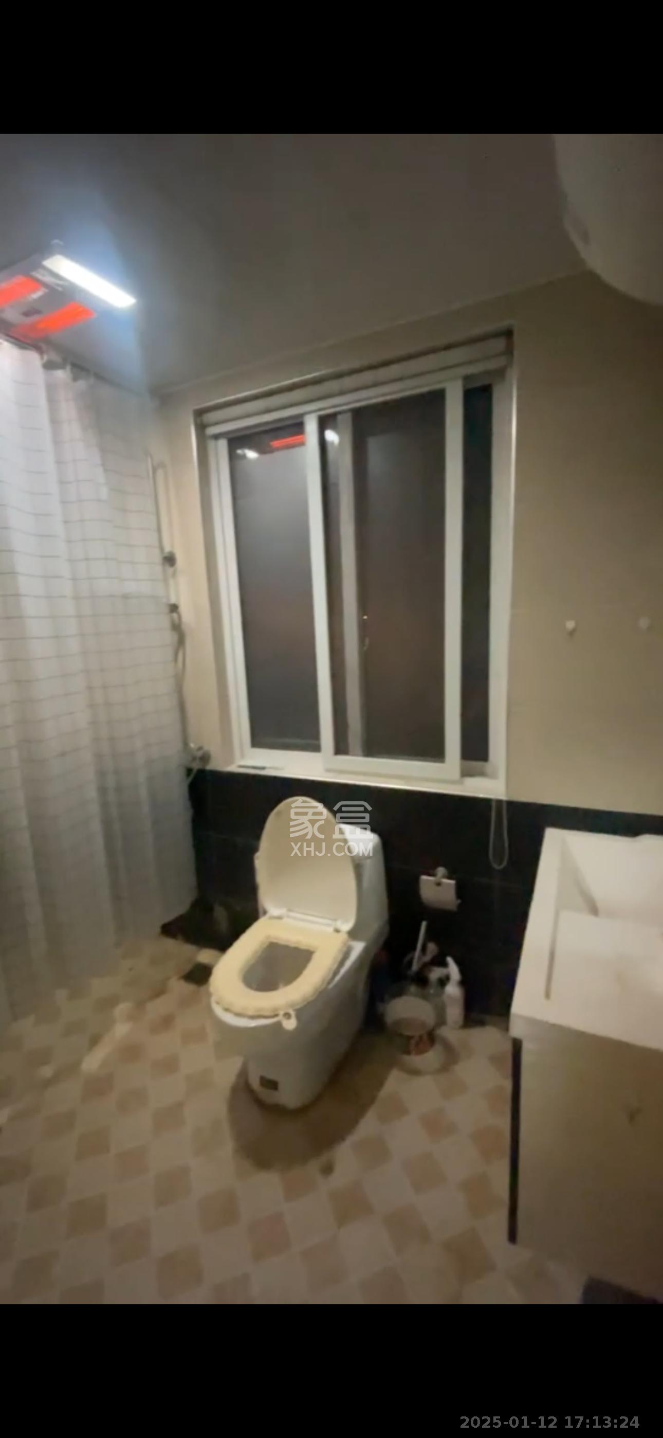 月湖兰庭  1室2厅2卫   1200.00元/月室内图
