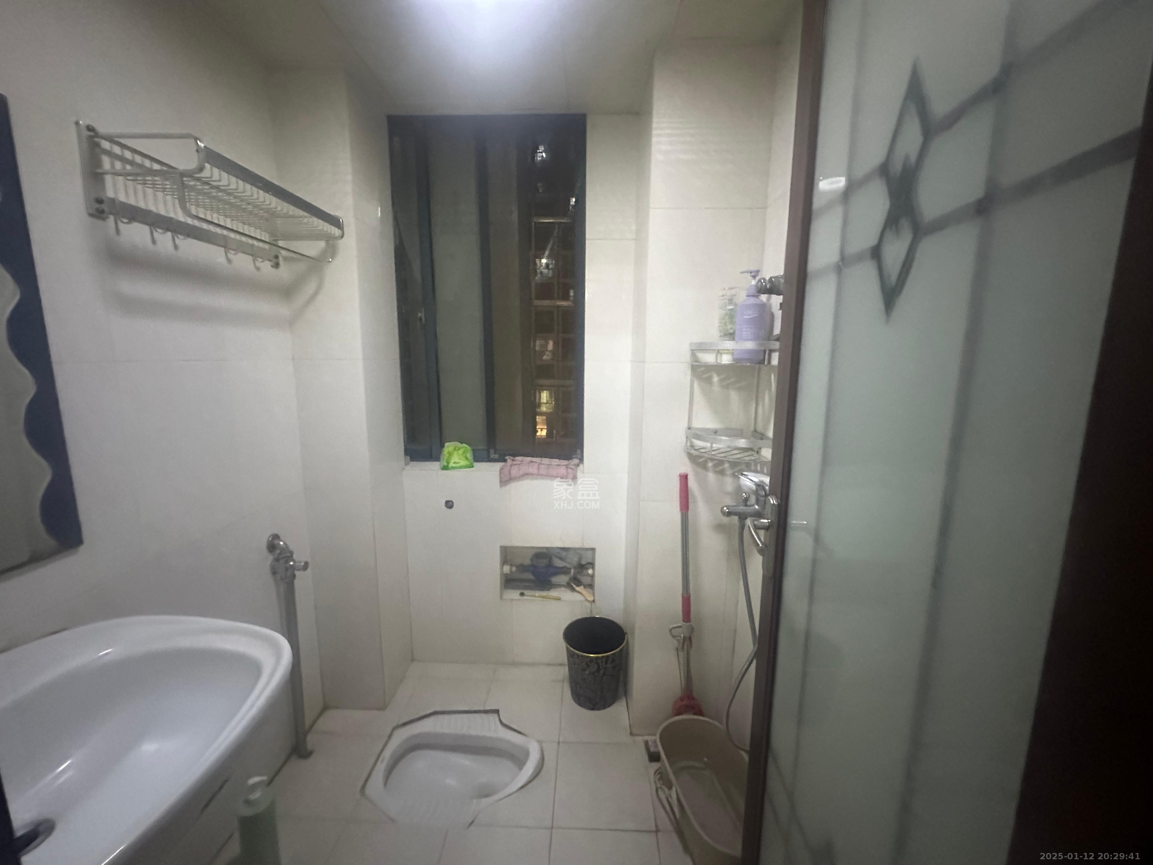 水岸兰庭 3室2厅2卫 2600.0元/月 水岸兰庭 3室2厅2卫 2600.0元/月室内图