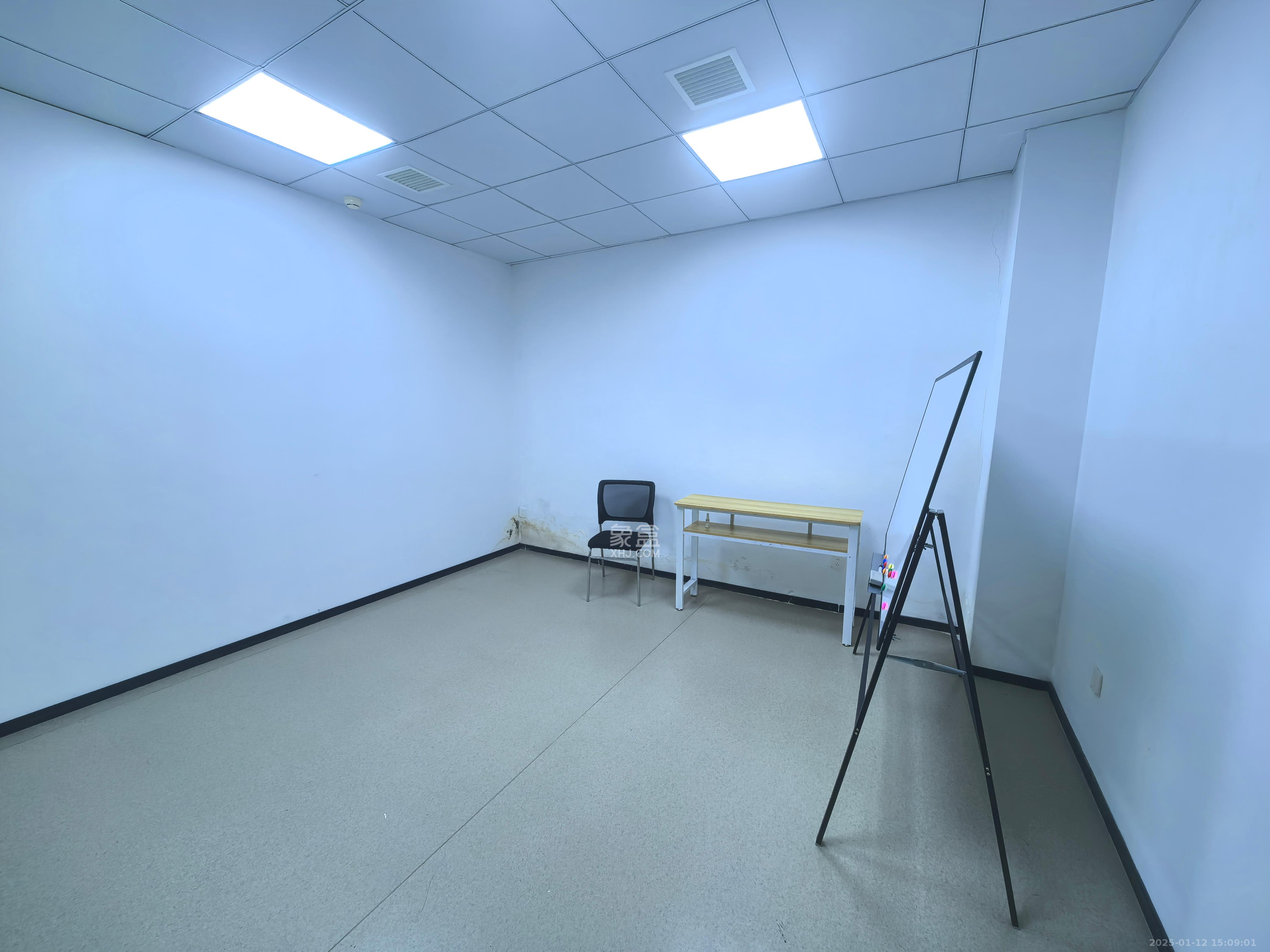 华翼府   700.0㎡      15000.0元/月室内图