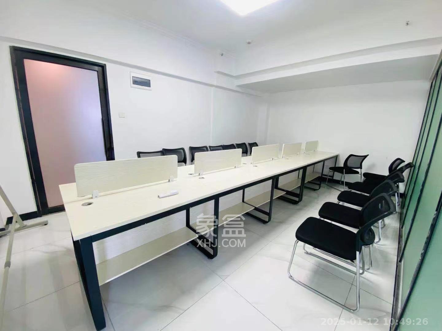 复地星光天地  1室0厅0卫    9000.0元/月 复地星光天地  1室0厅0卫    9000.0元/月室内图