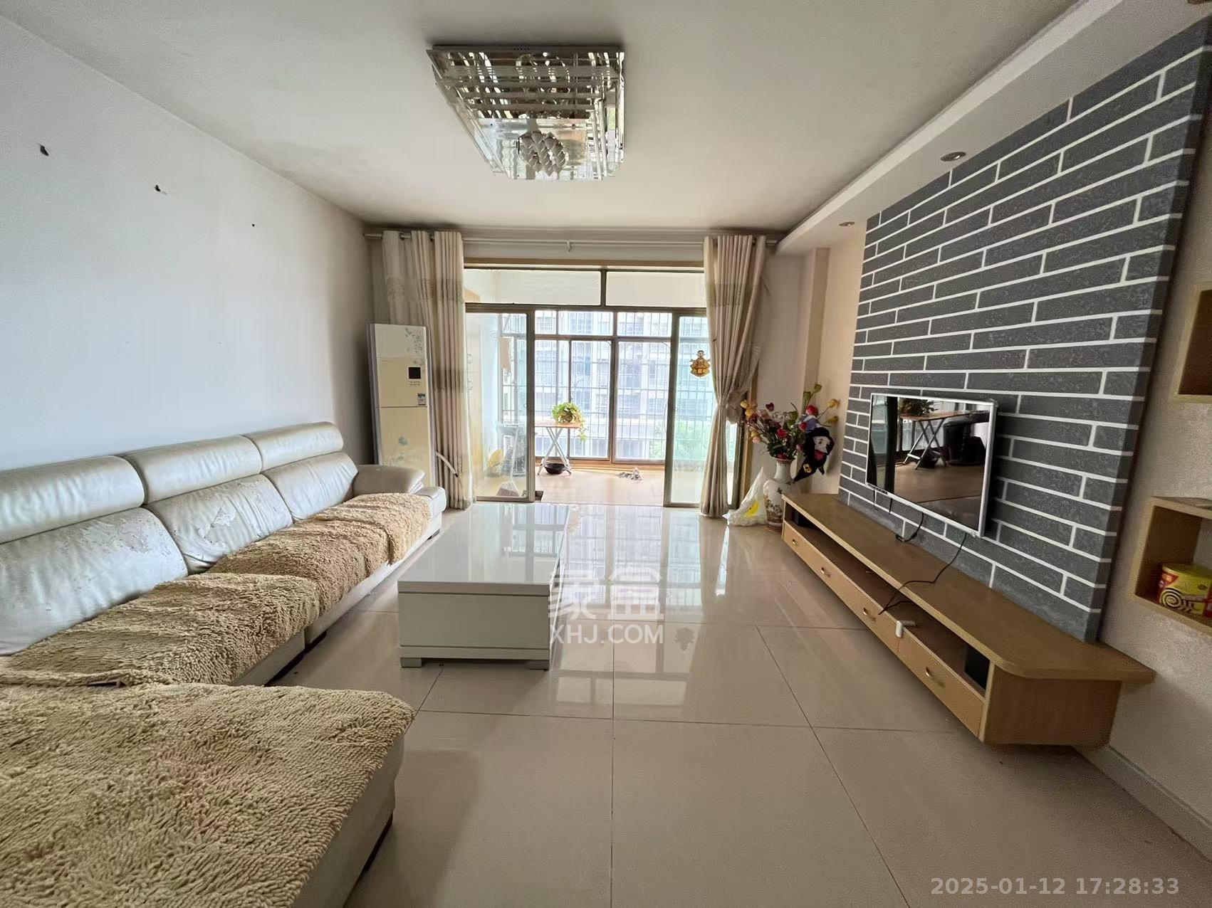 南郡明珠 3室2厅2卫 1600.0元/月 南郡明珠 3室2厅2卫 1600.0元/月室内图