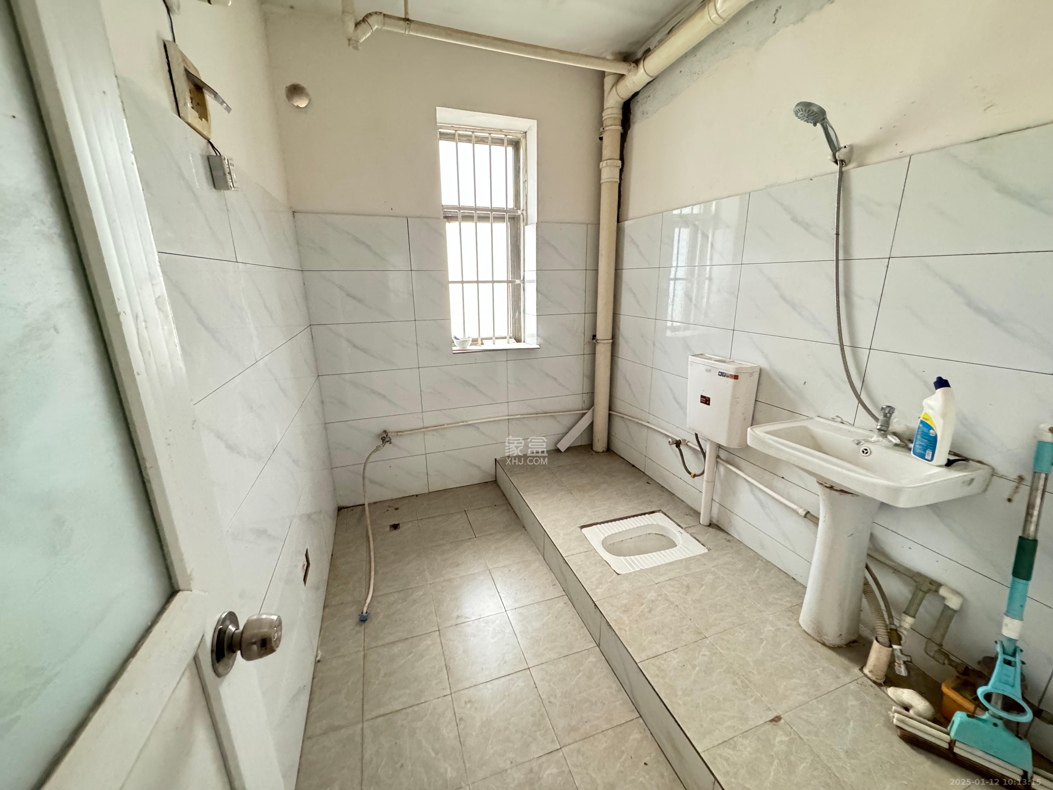 白沙世纪佳园 5室2厅2卫 3200.0元/月 白沙世纪佳园 5室2厅2卫 3200.0元/月室内图