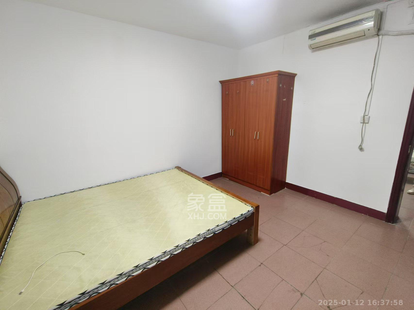 西湖新村  1室1厅1卫   1200.00元/月室内图