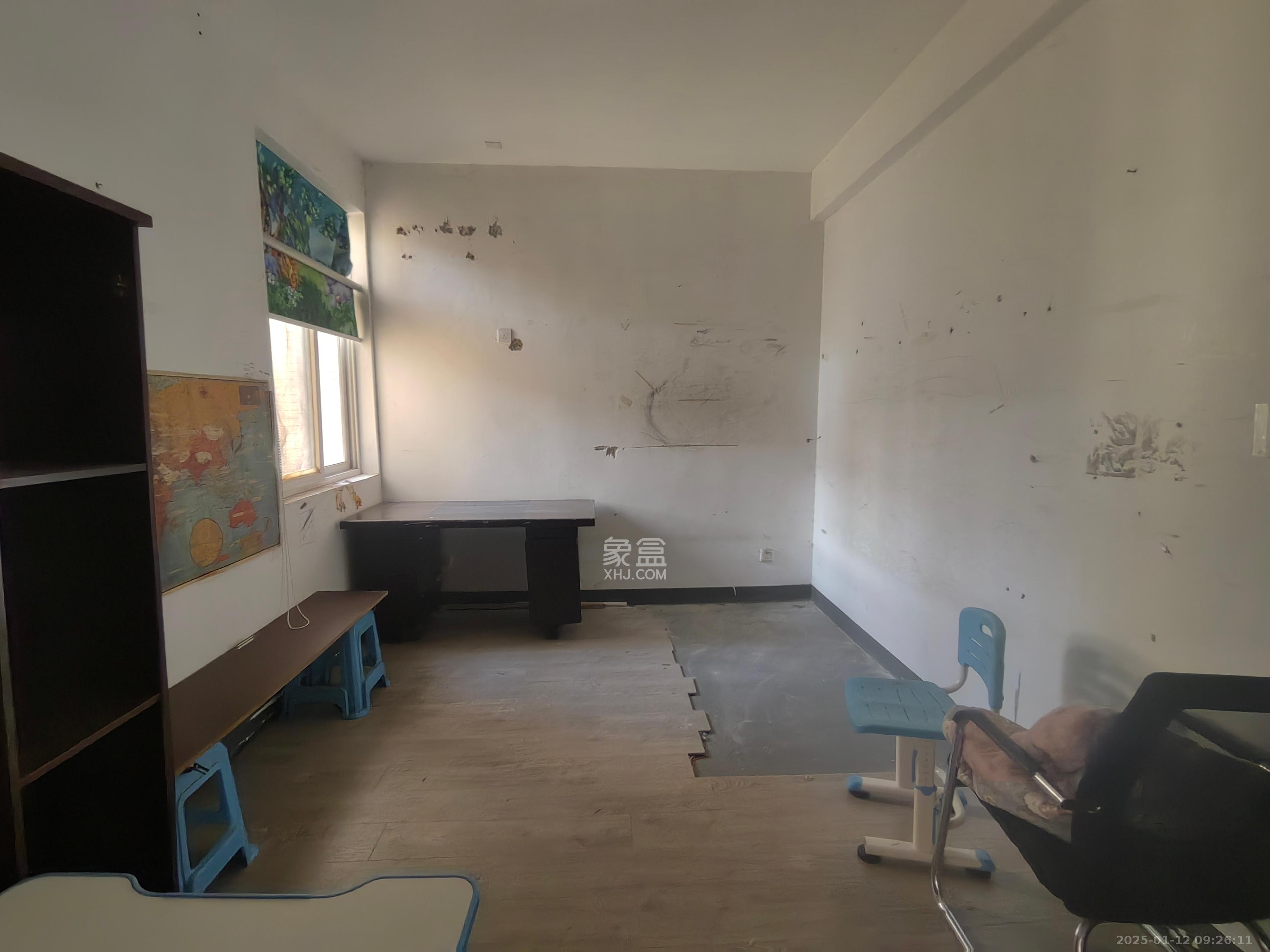 鄱阳小区  3室2厅2卫   1500.00元/月室内图