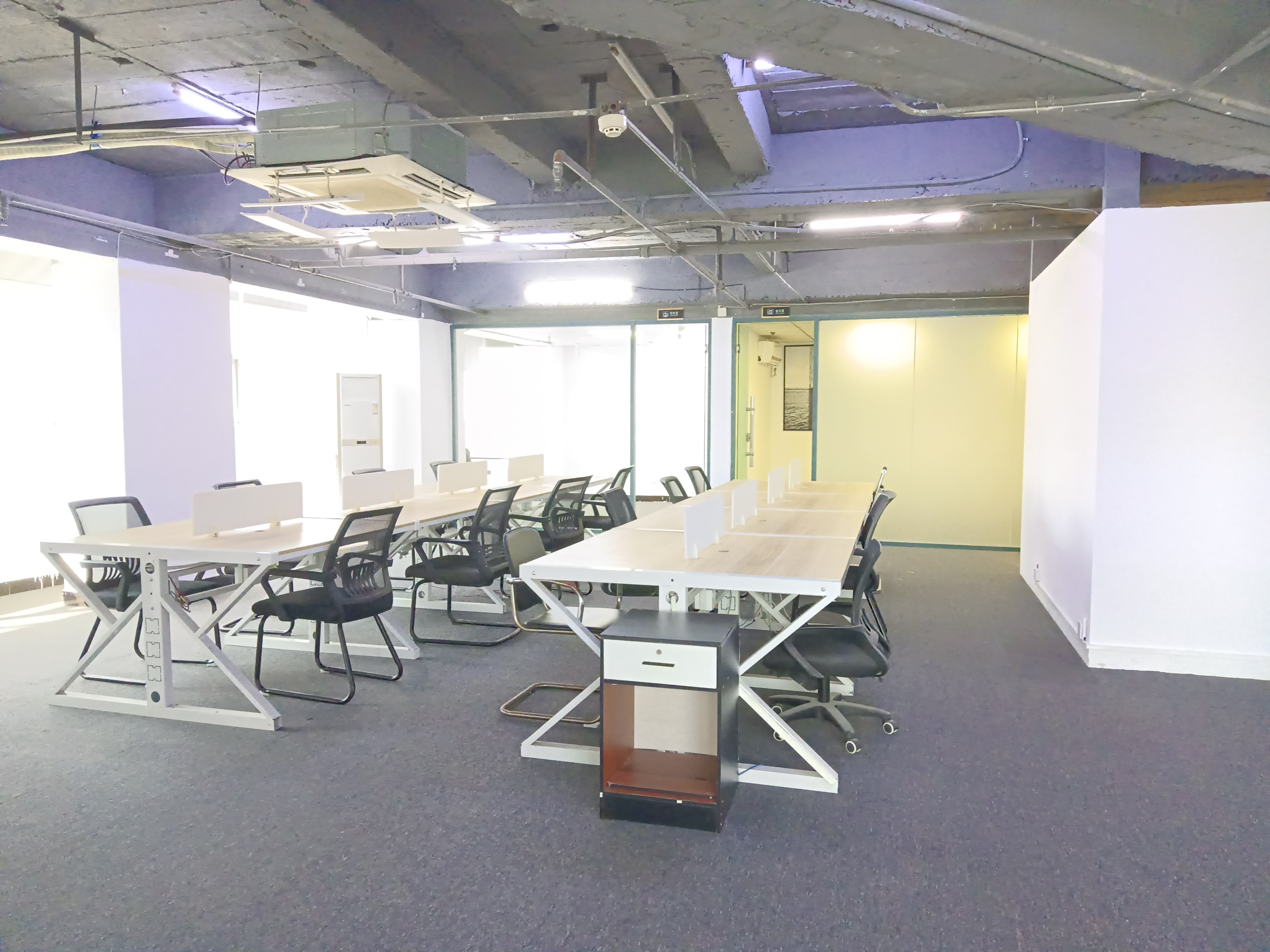 海涯大厦 1室1厅1卫 8000.0元/月 海涯大厦 1室1厅1卫 8000.0元/月室内图