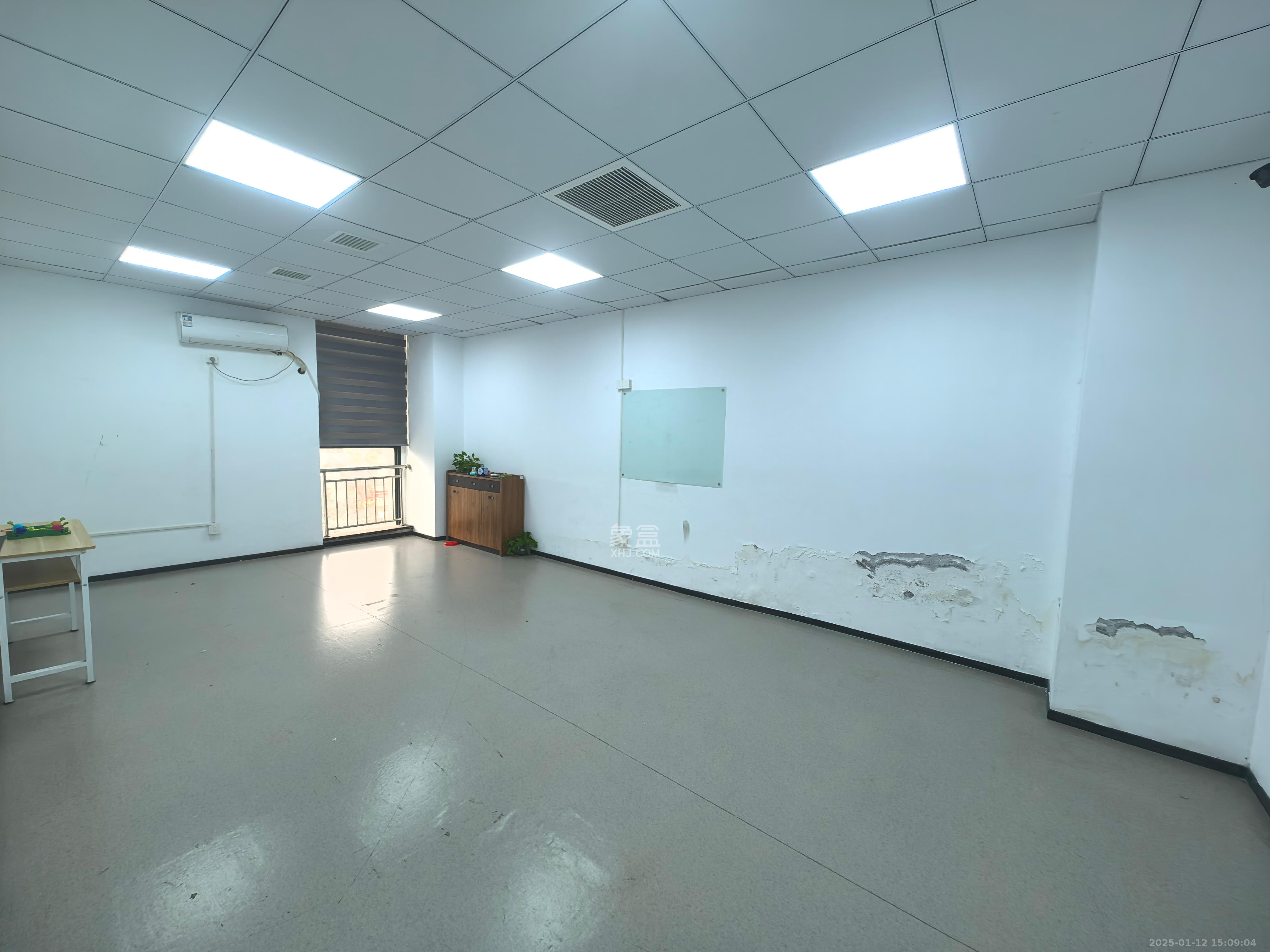 华翼府   700.0㎡      15000.0元/月室内图