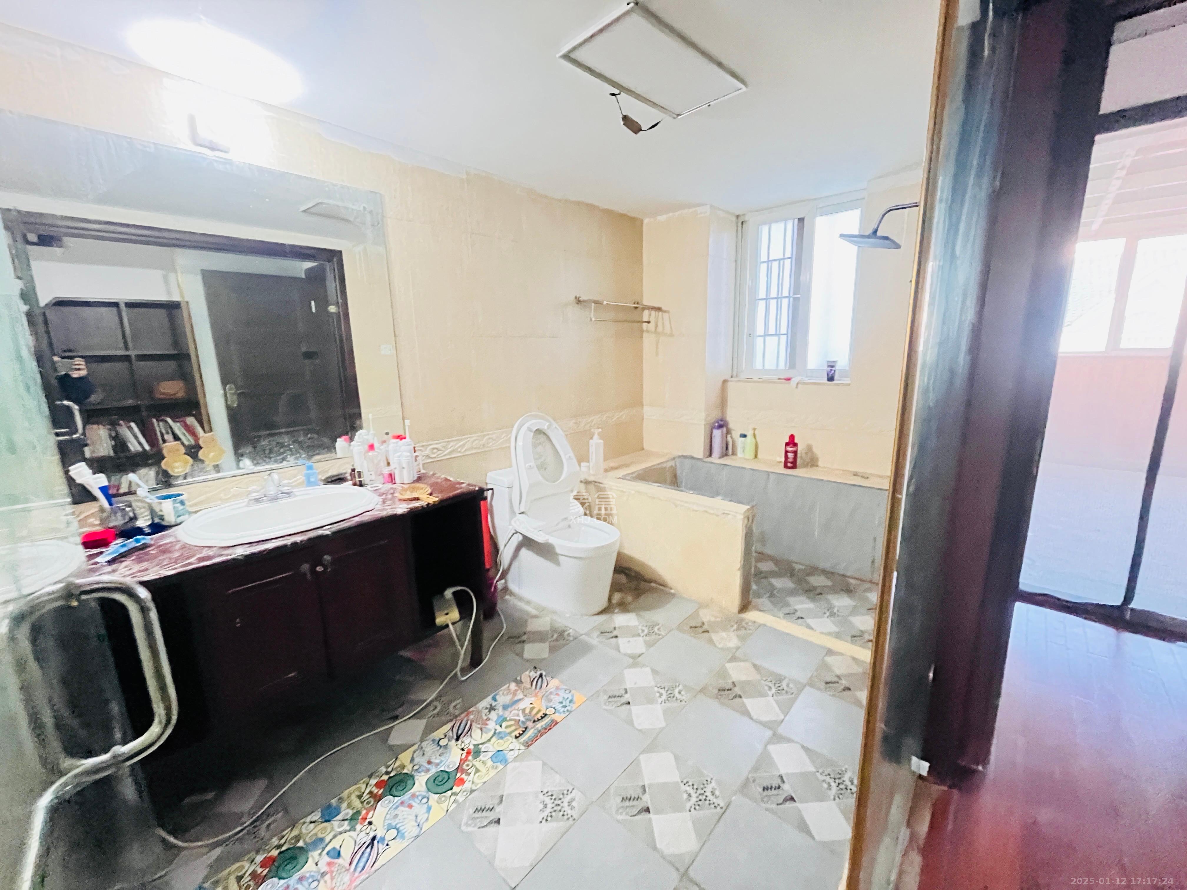 樱之谷别墅（ABCD区）  4室2厅3卫   5000.00元/月室内图