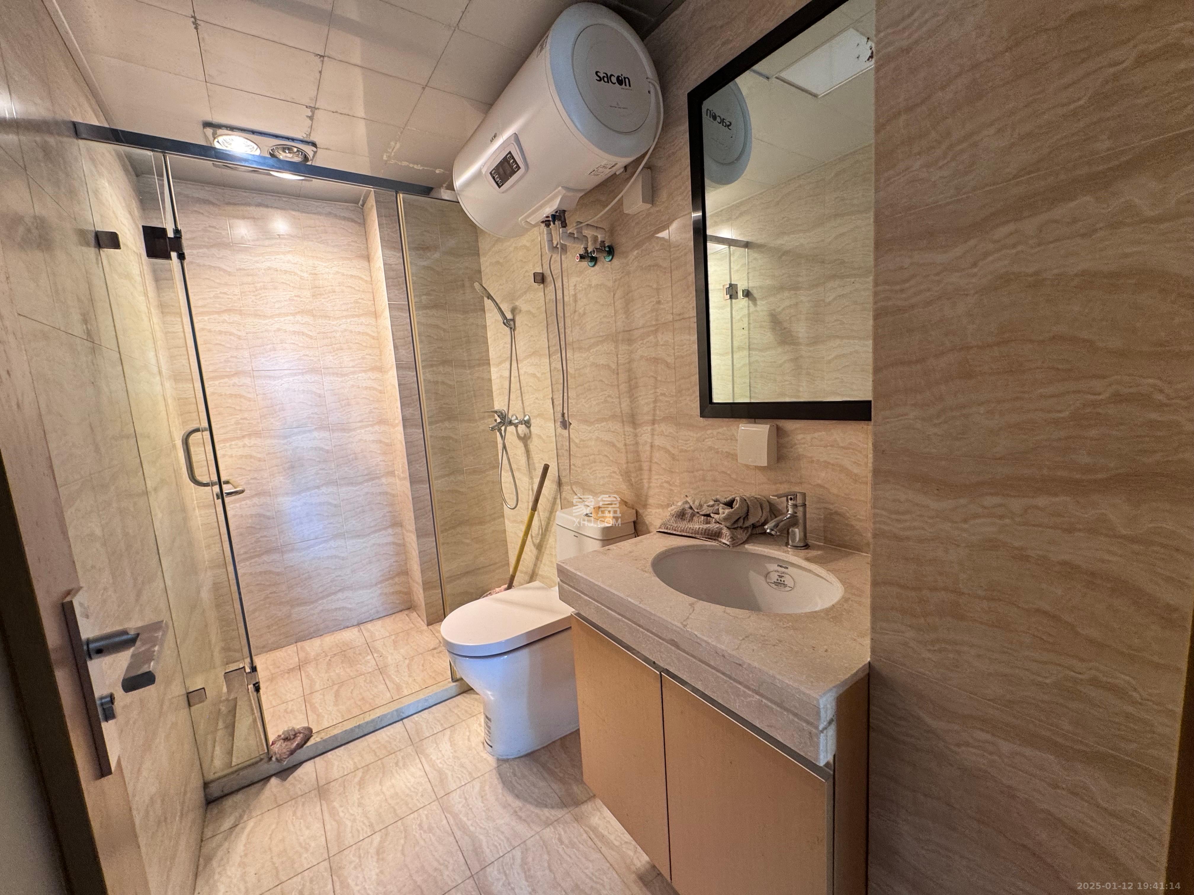 北辰三角洲E3区 1室1厅1卫 2700.0元/月 北辰三角洲E3区 1室1厅1卫 2700.0元/月室内图