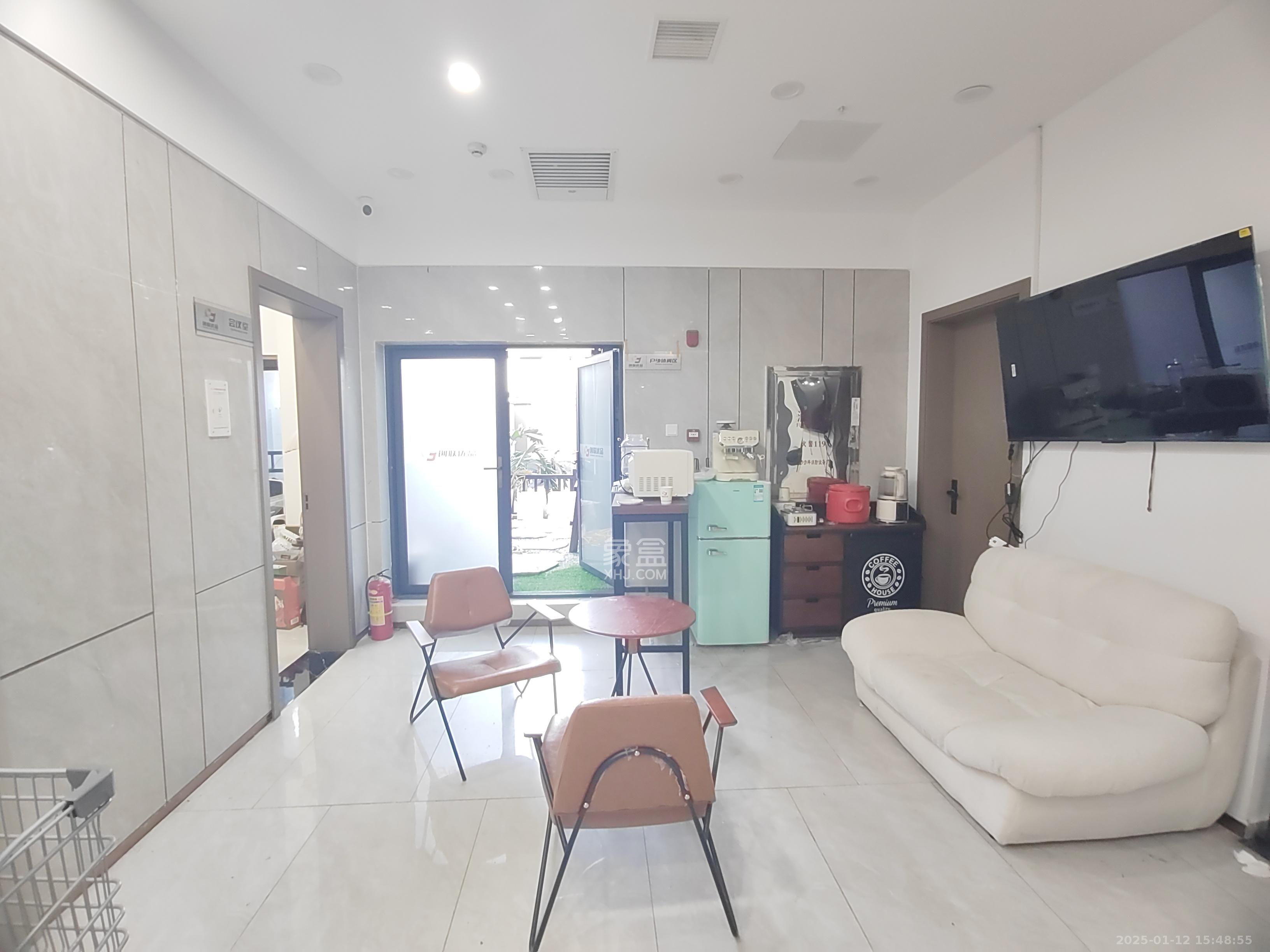 中一鲲出(鲲鹏府) 5室1厅1卫 22000.0元/月 中一鲲出(鲲鹏府) 5室1厅1卫 22000.0元/月室内图