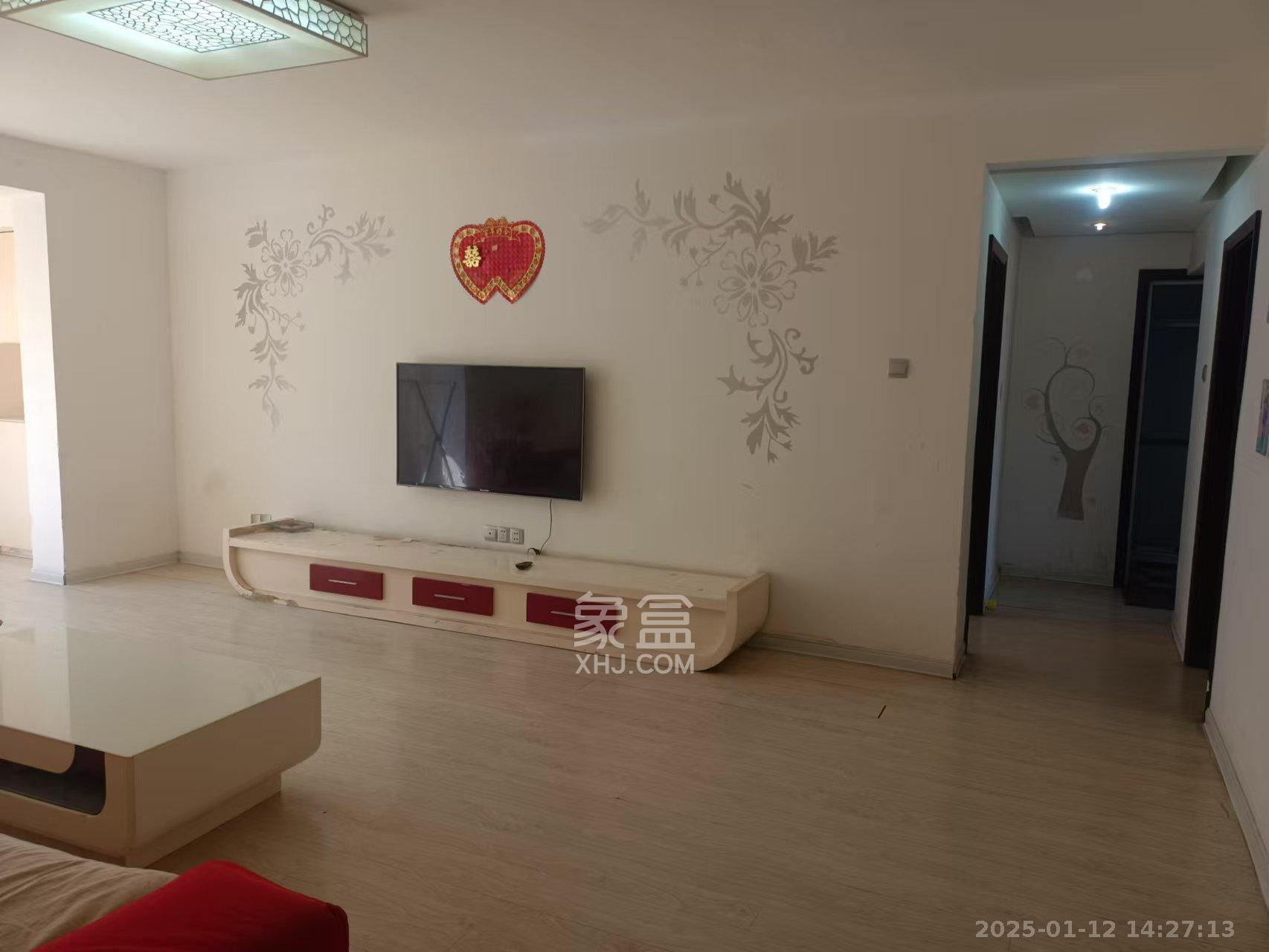 枫华府第  3室2厅2卫    1600.0元/月 枫华府第  3室2厅2卫    1600.0元/月