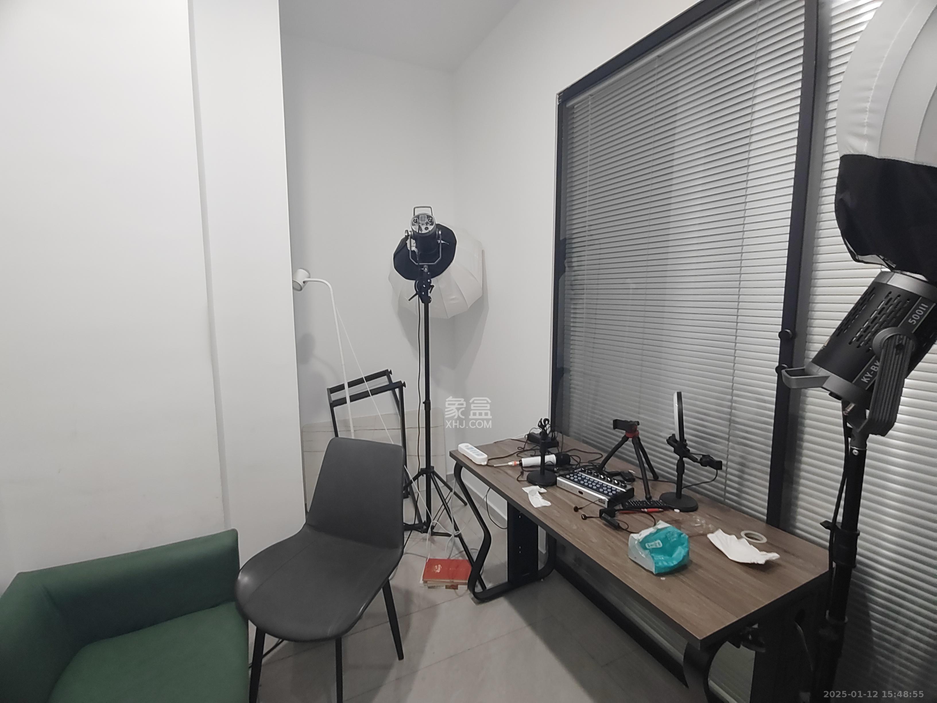 中一鲲出(鲲鹏府) 5室1厅1卫 22000.0元/月 中一鲲出(鲲鹏府) 5室1厅1卫 22000.0元/月室内图