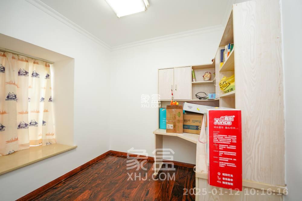 五矿紫湖香醍 3室2厅2卫 2200.0元/月 五矿紫湖香醍 3室2厅2卫 2200.0元/月室内图