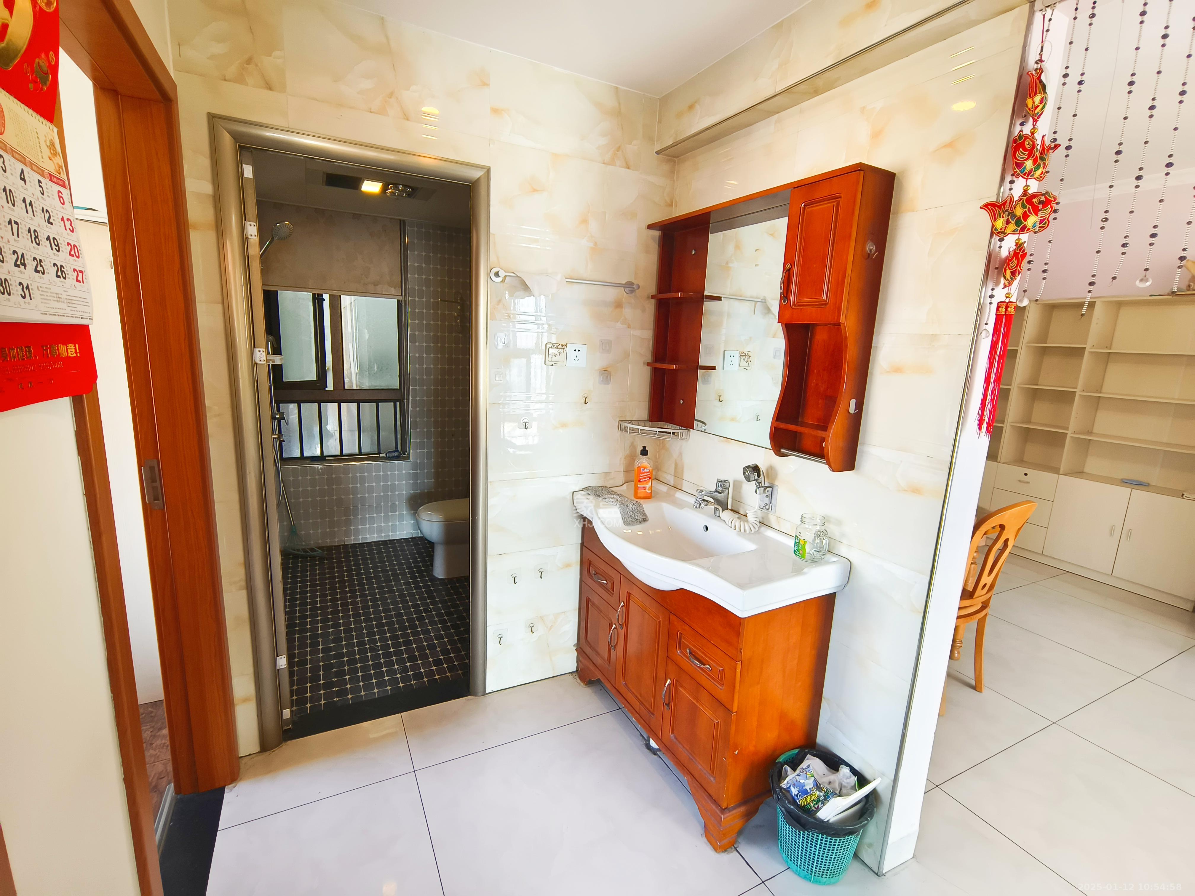 华润凤凰城三期 3室2厅1卫 1850.0元/月 华润凤凰城三期 3室2厅1卫 1850.0元/月室内图