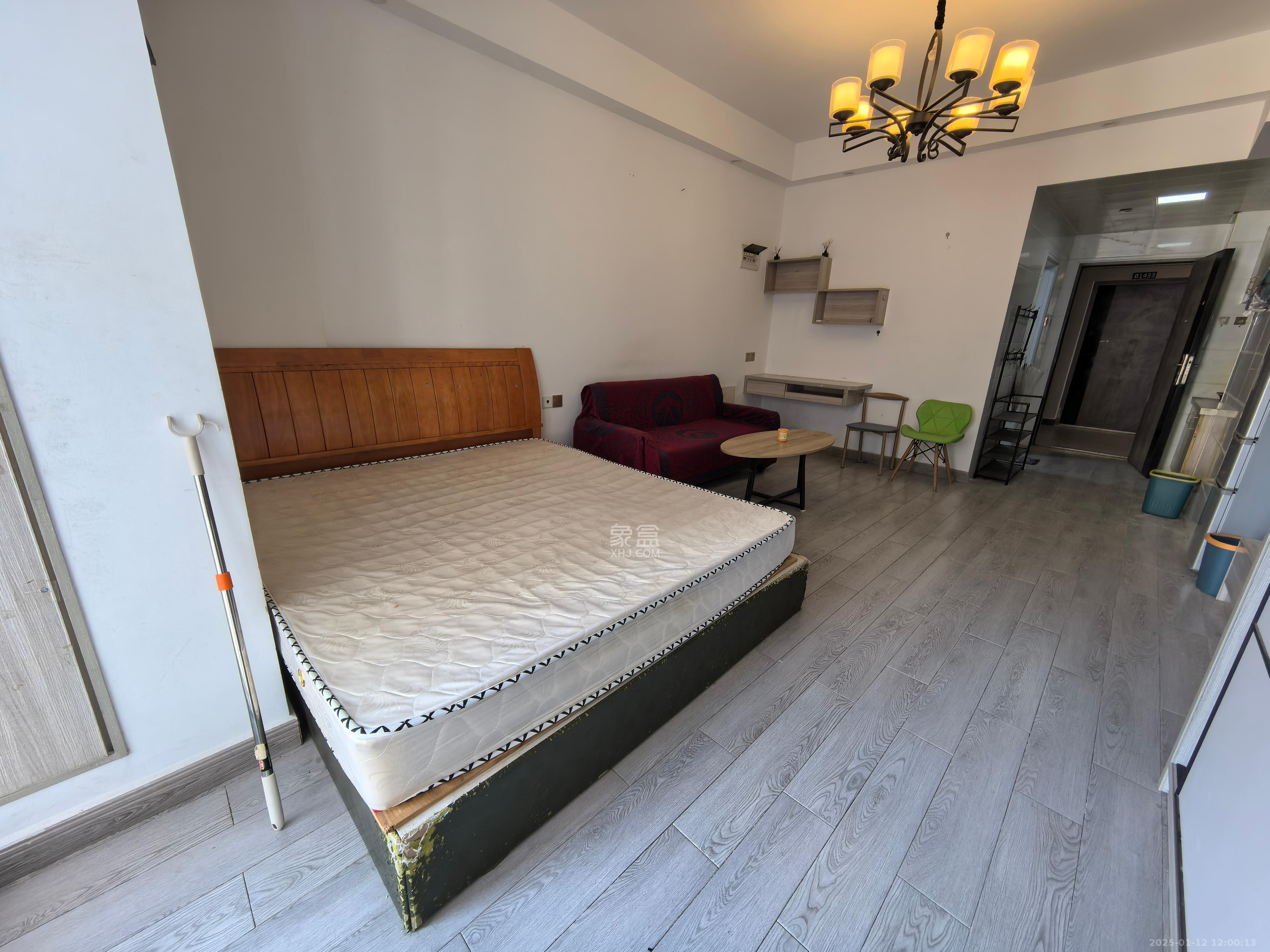 新世界广场 1室1厅1卫 1500.0元/月 新世界广场 1室1厅1卫 1500.0元/月室内图